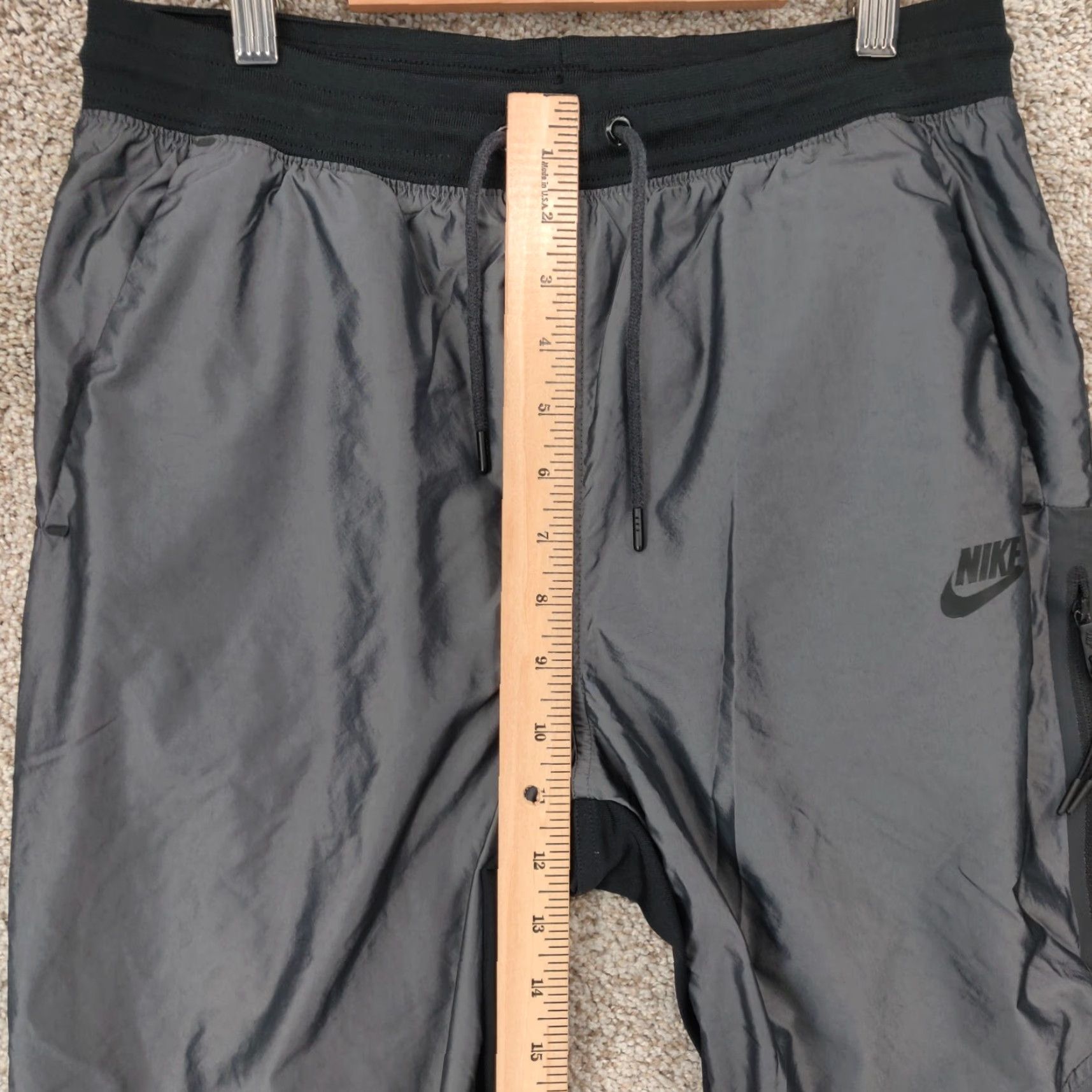 Nike Nike Pants Womens Size Small Gray Woven Joggers T2 Training Athletic 684923-211 Size 28" / US 6 / IT 42 - 2 Thumbnail