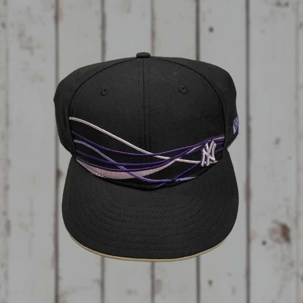 New Era VINTAGE New Era New York Yankees MLB 59FIFTY Fitted Hat 7 1/2 Black Purple Baseball Cap Mens Size ONE SIZE - 1 Thumbnail