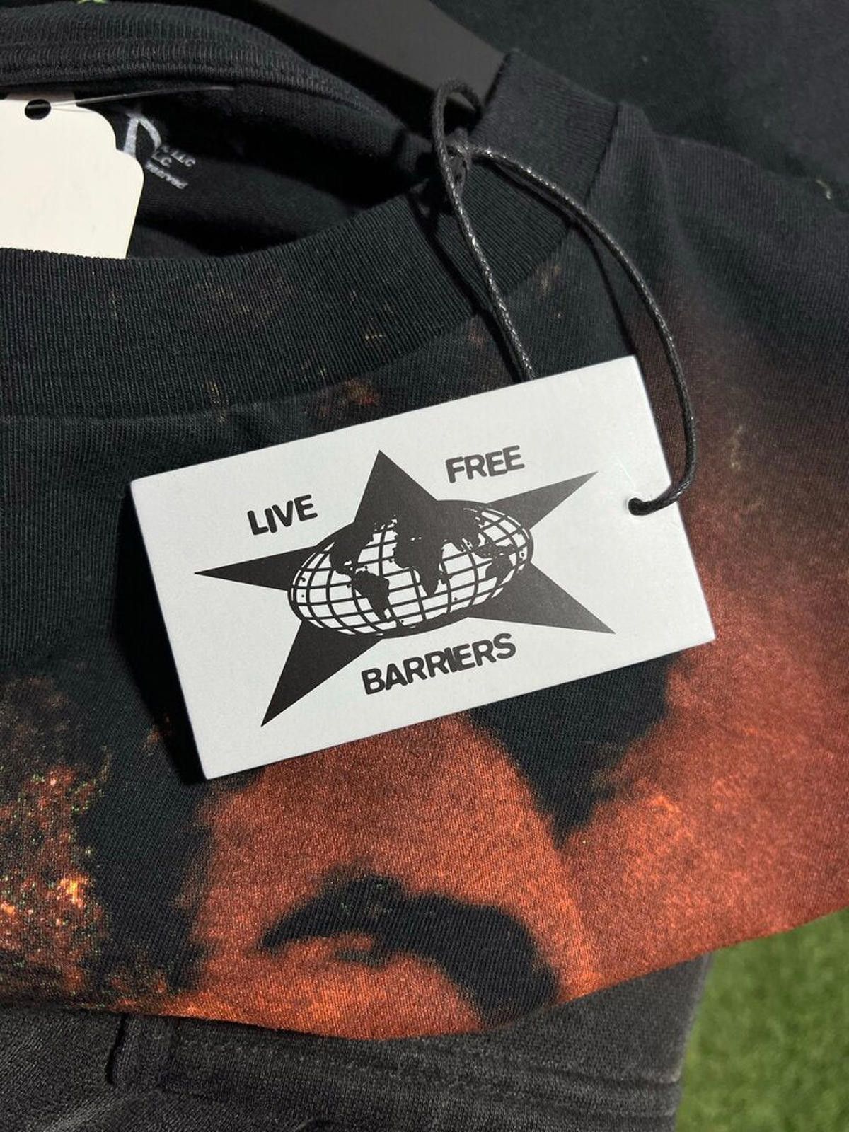 Barriers Barriers Jimmi Hendrix Pt.2 Multi Tee Sz. L Size ONE SIZE - 3 Thumbnail