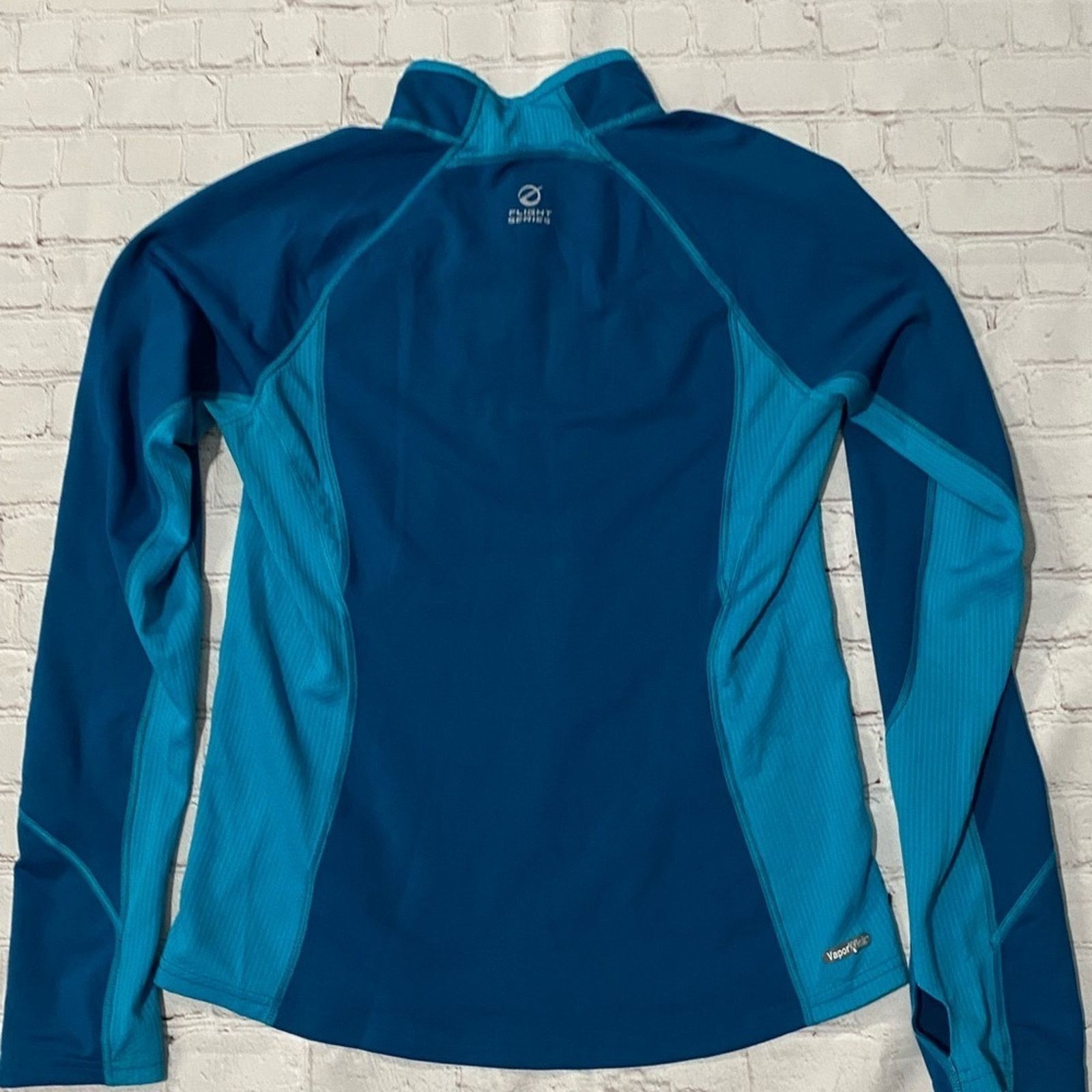 The North Face Women’s the north face long sleeve Size M / US 6-8 / IT 42-44 - 3 Thumbnail