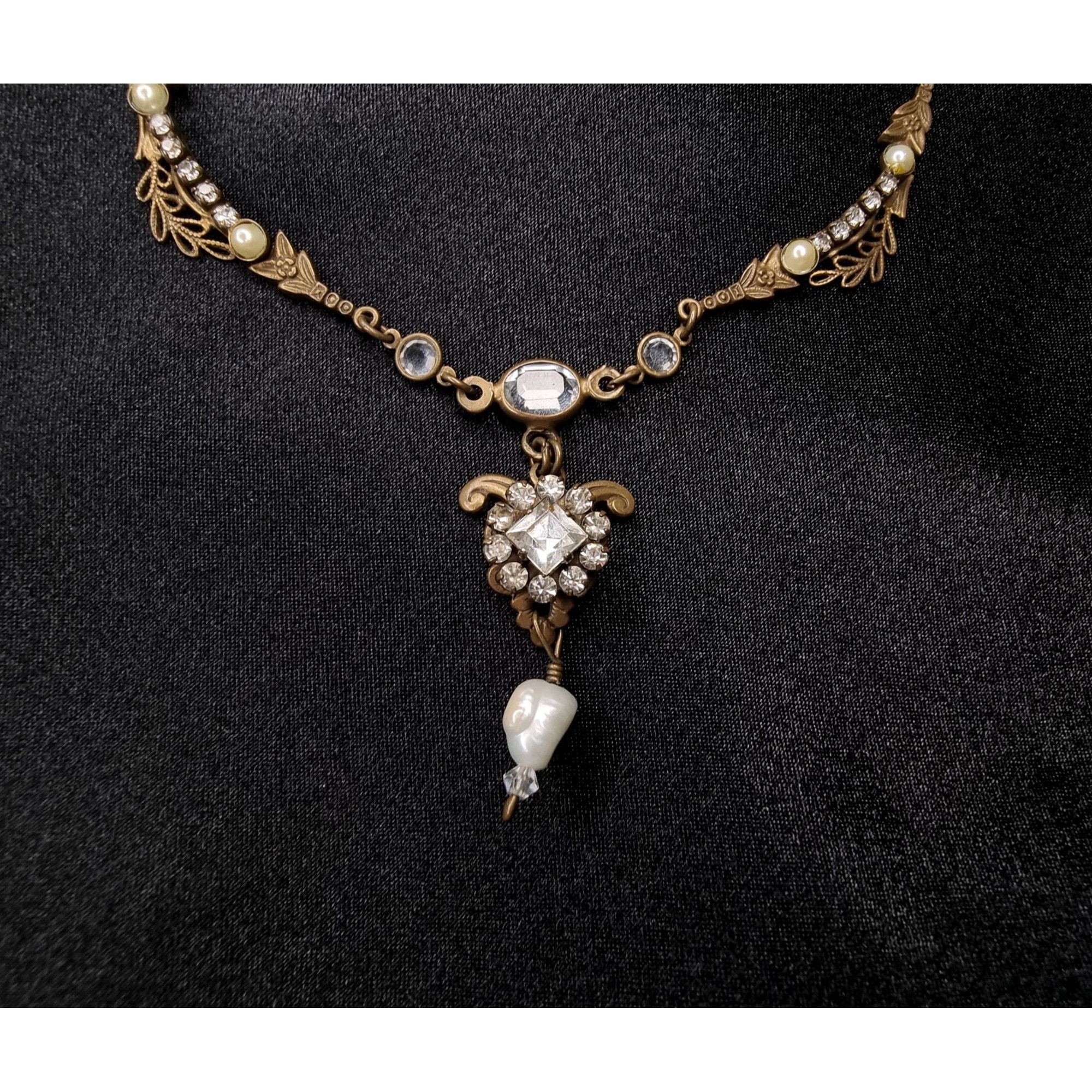 Vintage Rare Find SORRELLI Gold-Tone Necklace W/ Crystal Accents Size ONE SIZE - 1 Thumbnail