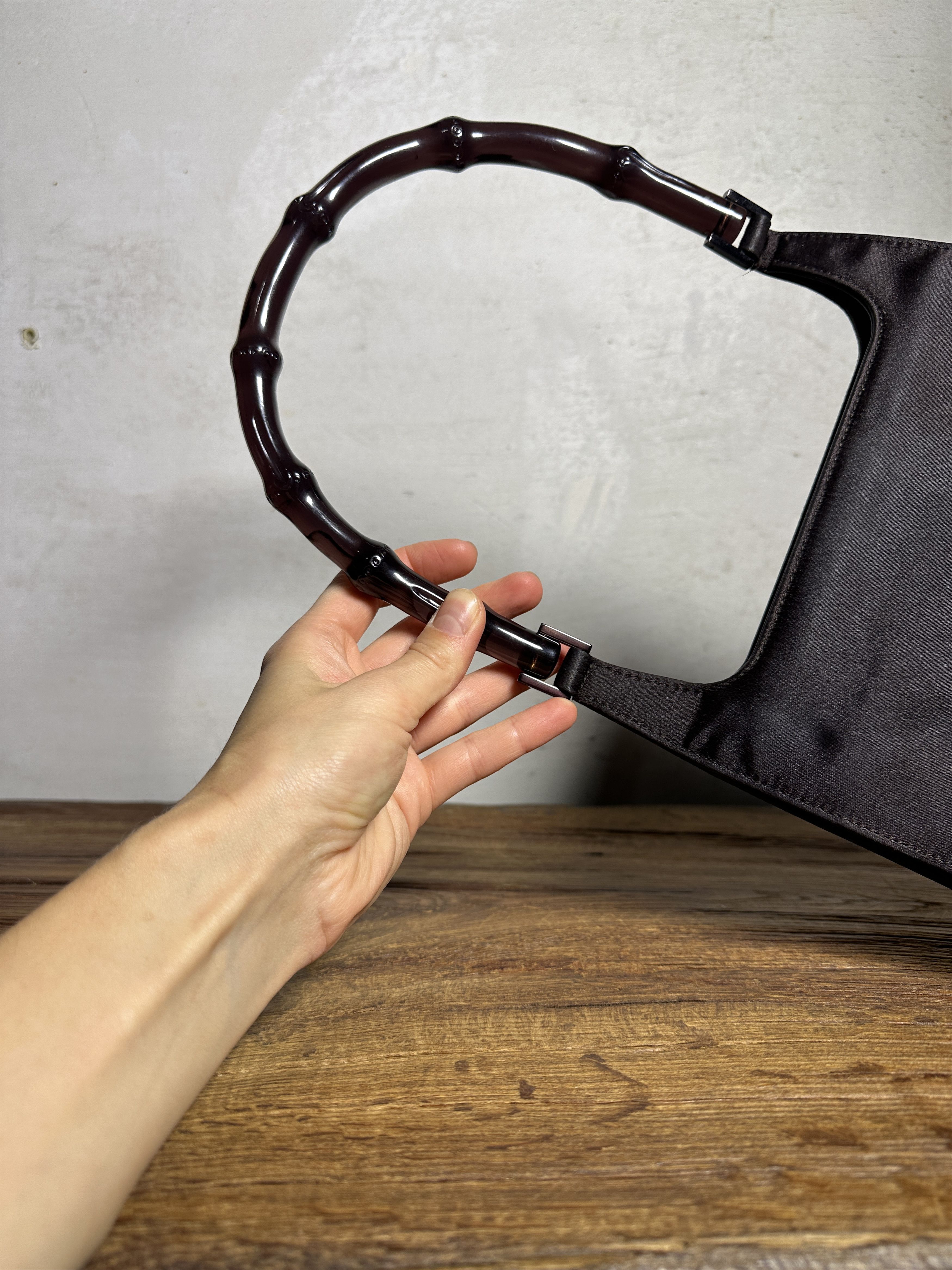 Gucci Gucci Tom Ford Silk Bamboo Hand Bag in Dark Brown Size ONE SIZE - 6 Thumbnail