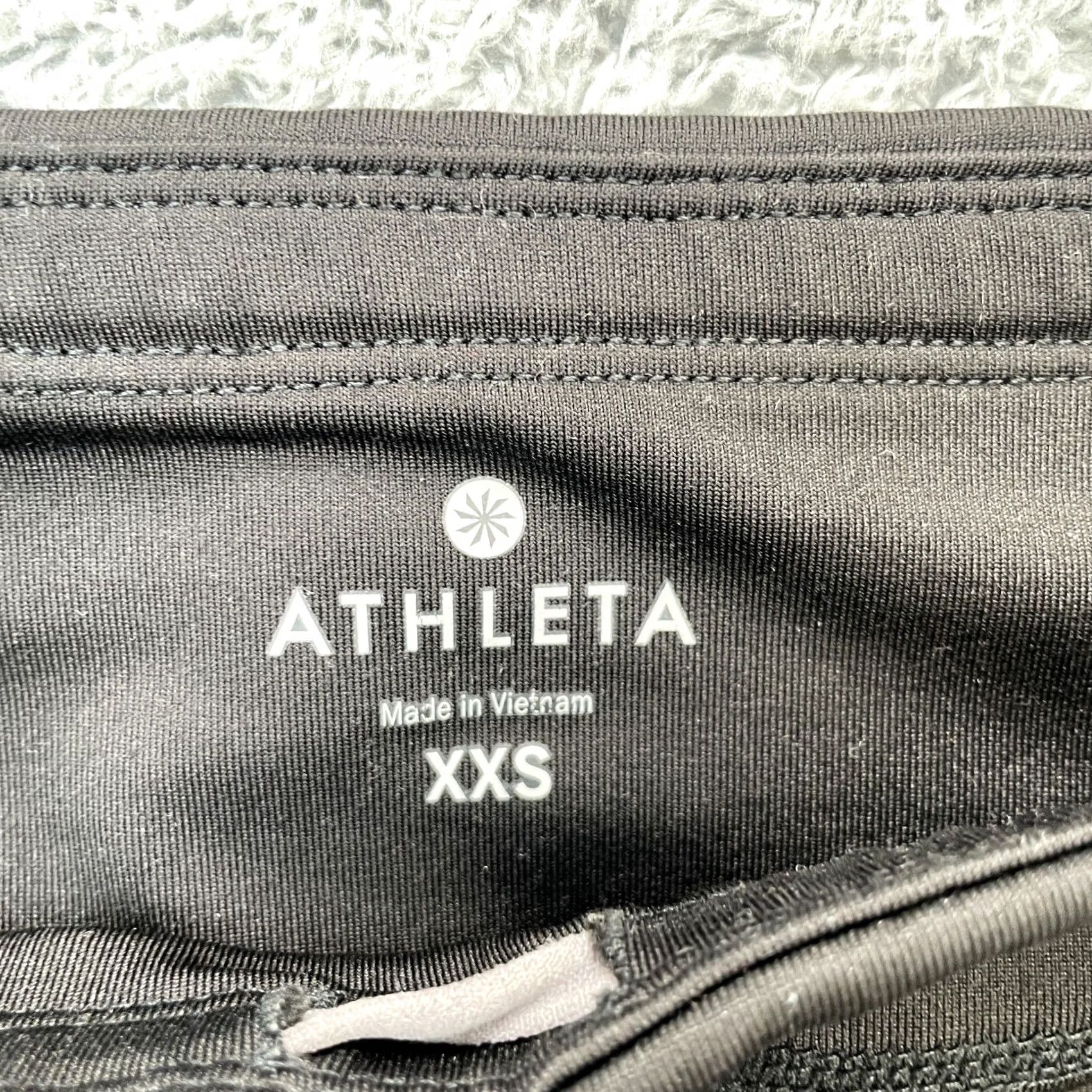 Athleta Athleta Womens XXS Black Athletic Running Shorts Reflective Back Zip Training Size 24" / US 00 / IT 34 - 3 Thumbnail