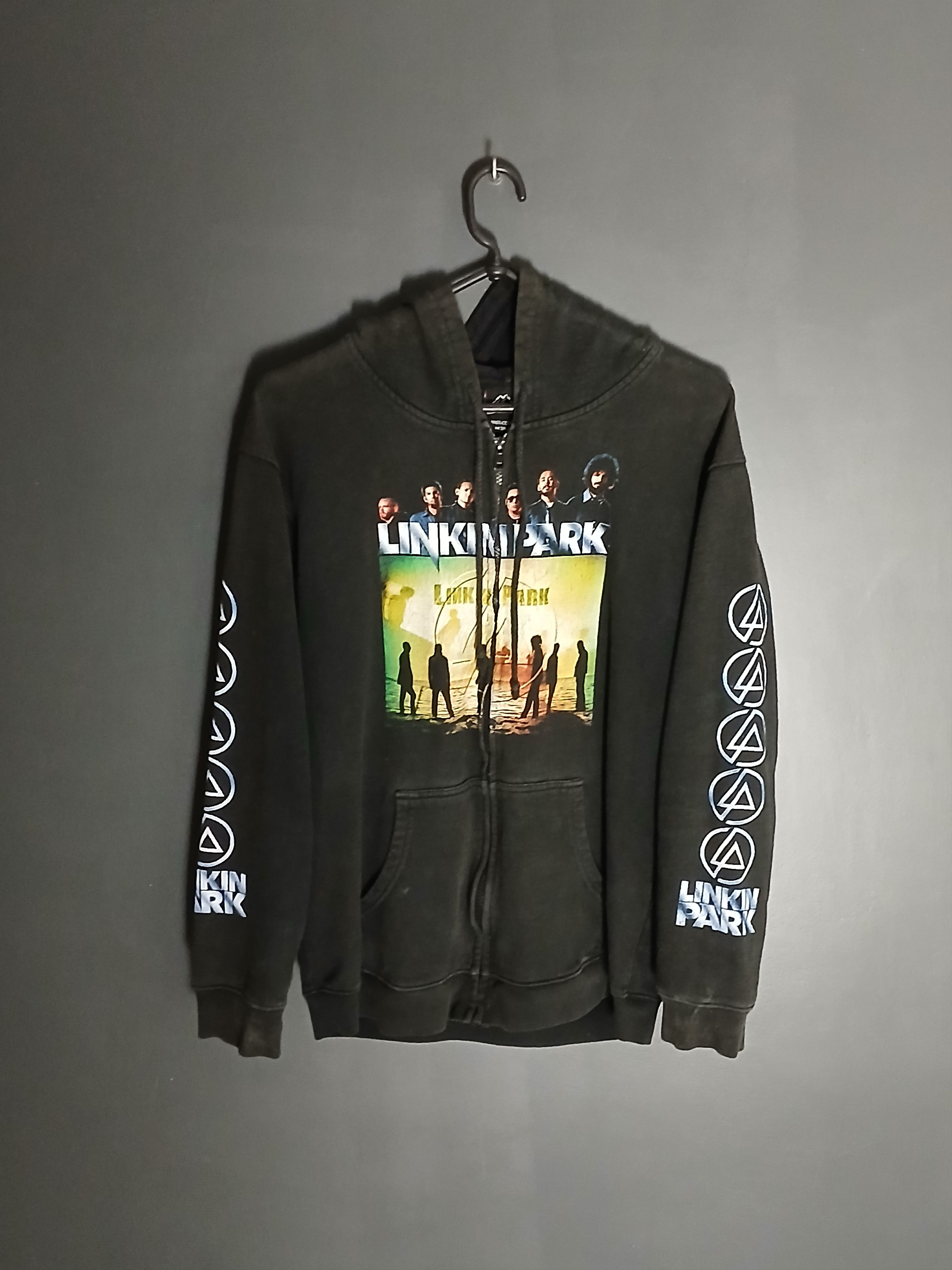 Band Tees Linkin Park Minutes To Midnight Hoodie Size US M / EU 48-50 / 2 - 1 Thumbnail