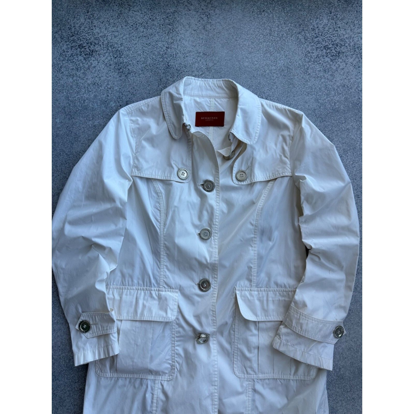 Burberry VTG Burberry Red Label White Woman Trench Coat Size M / US 6-8 / IT 42-44 - 4 Thumbnail