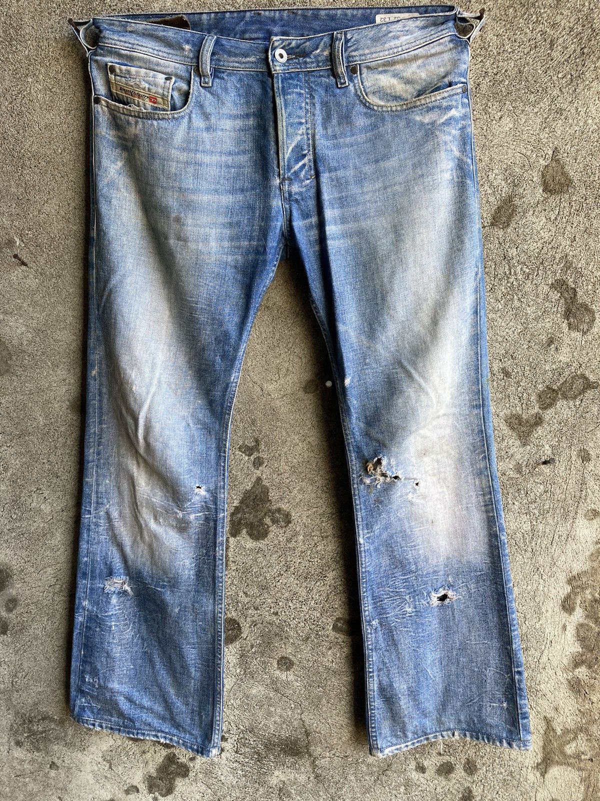 Diesel × Vintage Diesel Low waist Flared Denim Sick Fade Size US 34 / EU 50 - 2 Thumbnail
