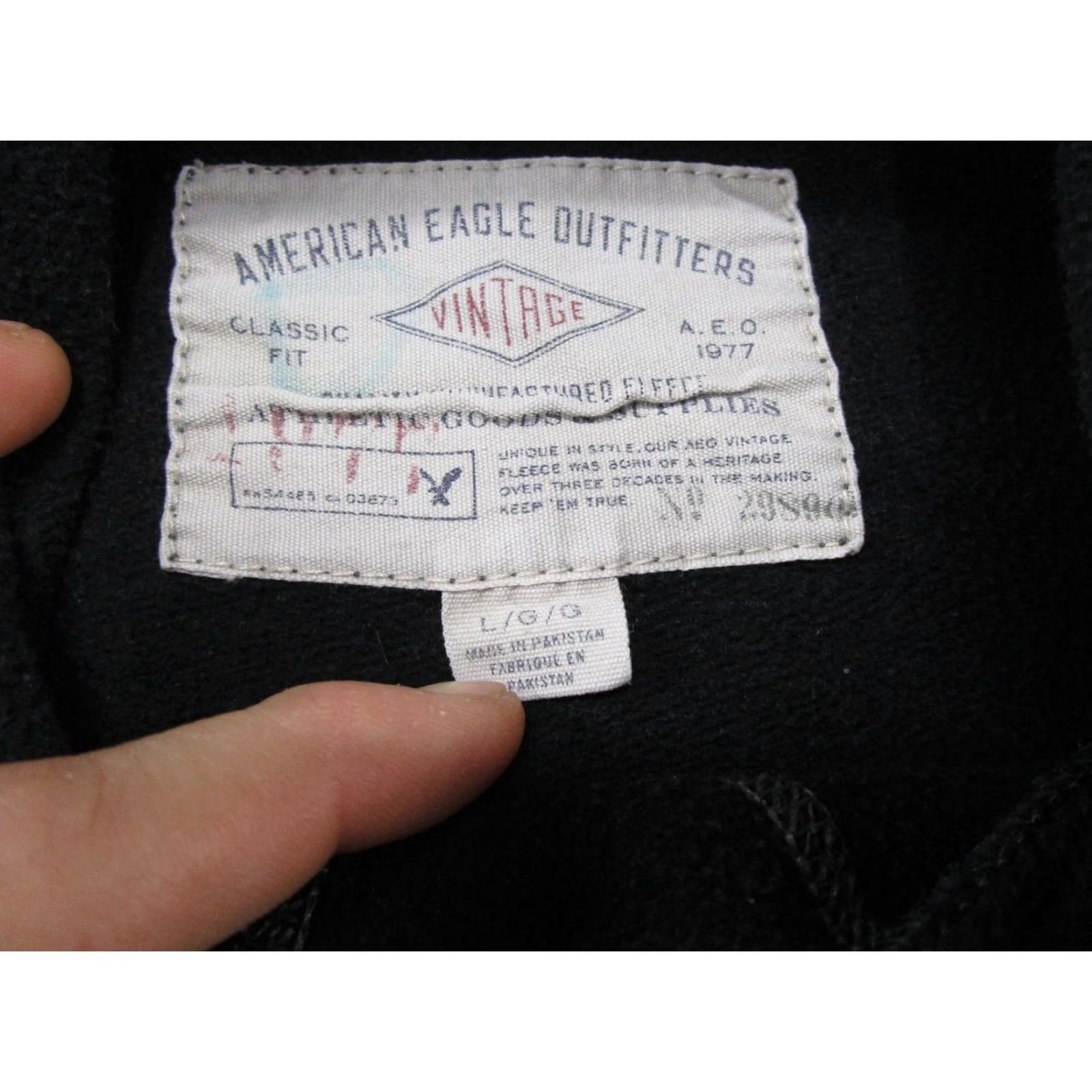 American Eagle Outfitters VINTAGE American Eagle Outfitters Hoodie Pullover Mens Size L Black Grunge SK8 Read Sports Winter Fall Spring All Seasons Hooded Mens Size US L / EU 52-54 / 3 - 3 Thumbnail