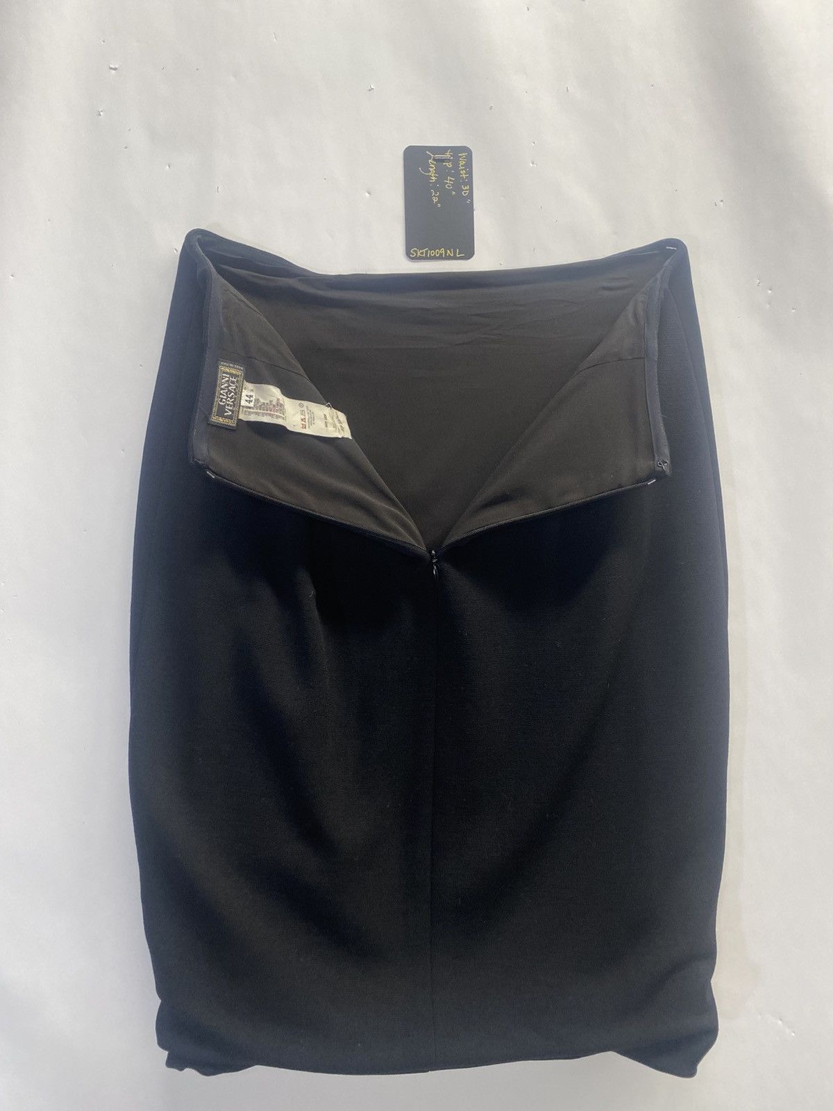 Versace Versace Black Ruched Pencil Skirt with Blue Accent Size 30" / US 8 / IT 44 - 5 Thumbnail