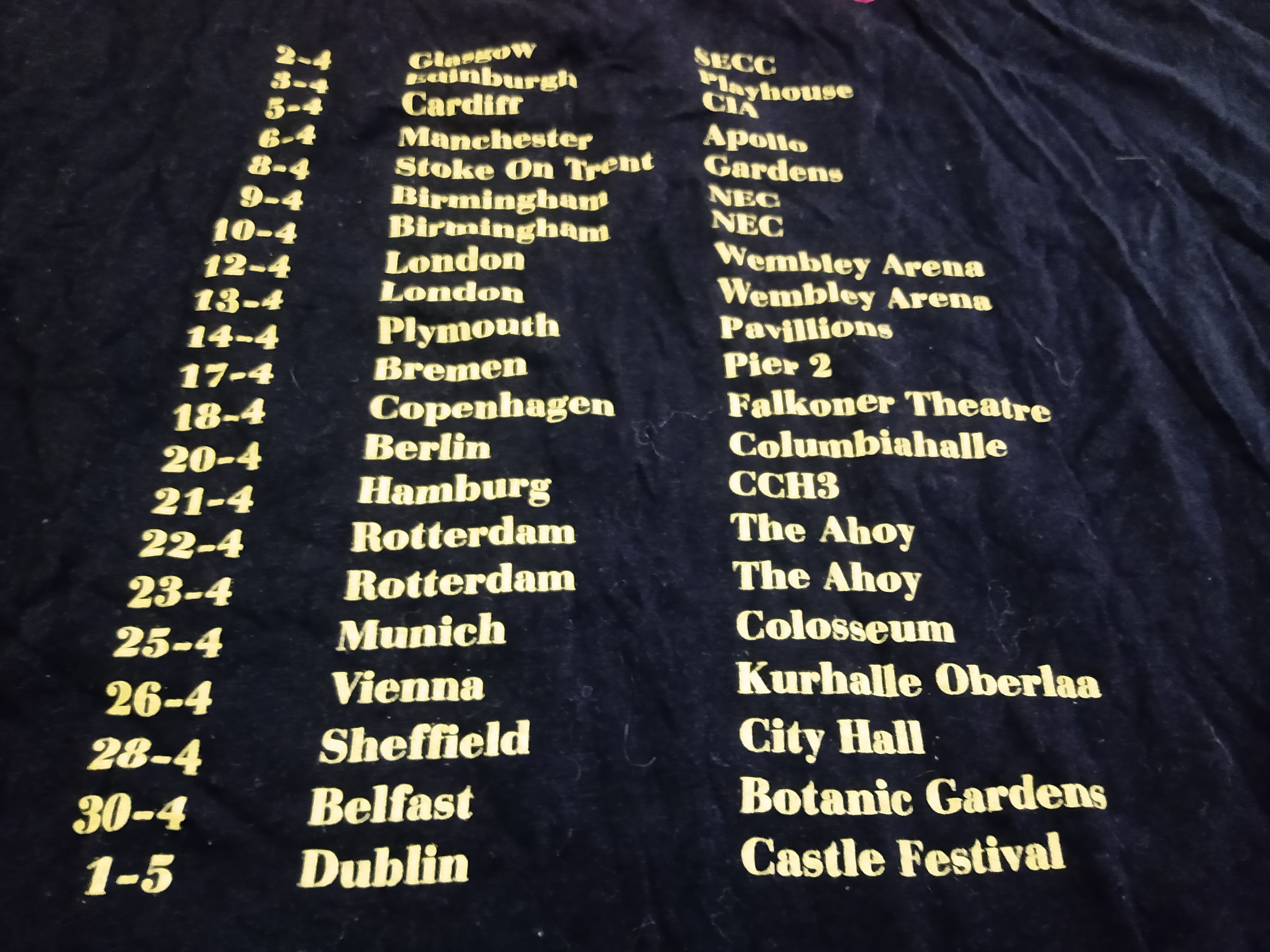 Band Tees UB40 World Tour '99 Vintage XL Shirt Reggae Labour Of Love Size US XL / EU 56 / 4 - 8 Thumbnail