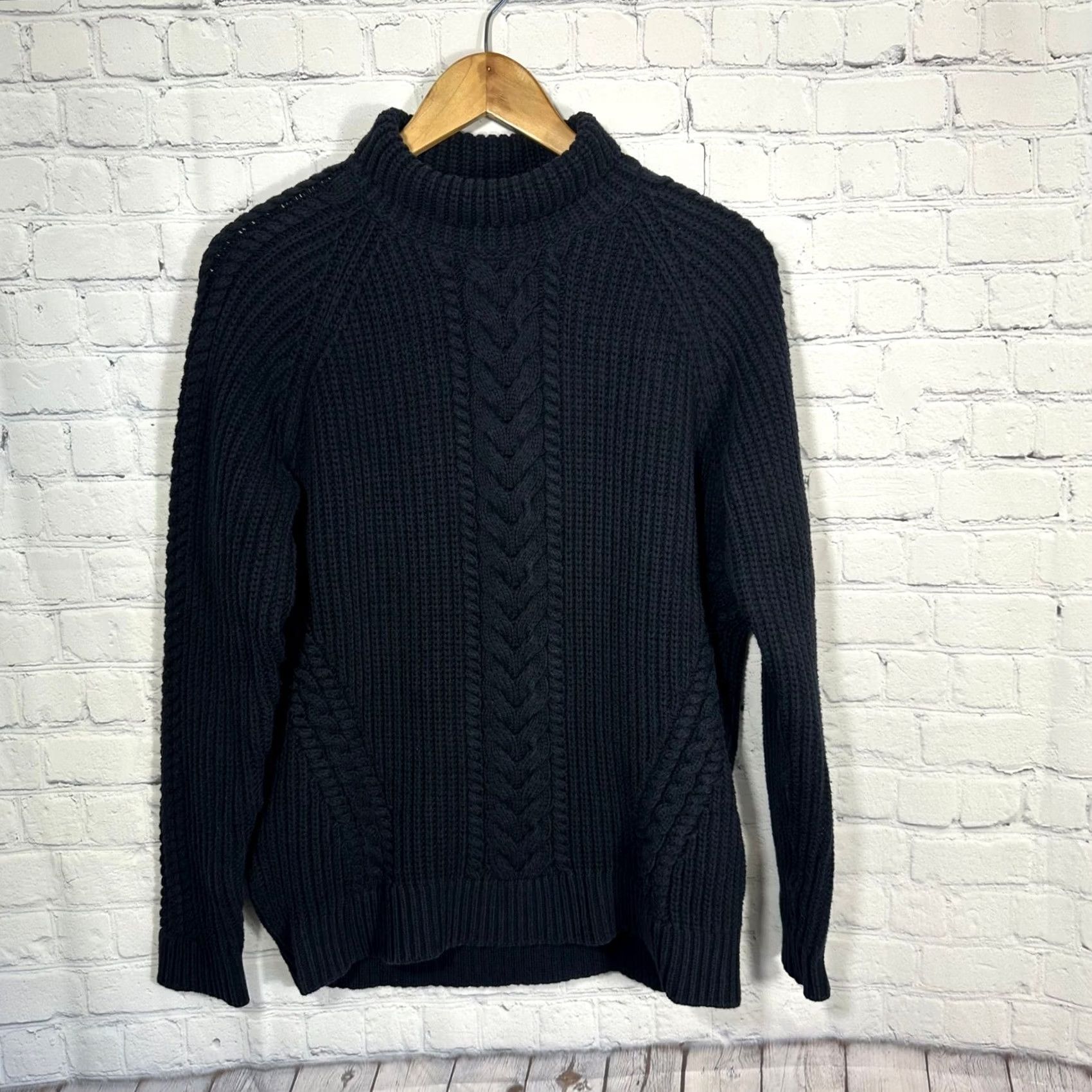 Lululemon Lululemon Black Cable Knit Mock Neck Sweater Raglan Sleeve Cotton Blend Size 8 Womens Pullover Size M / US 6-8 / IT 42-44 - 2 Thumbnail