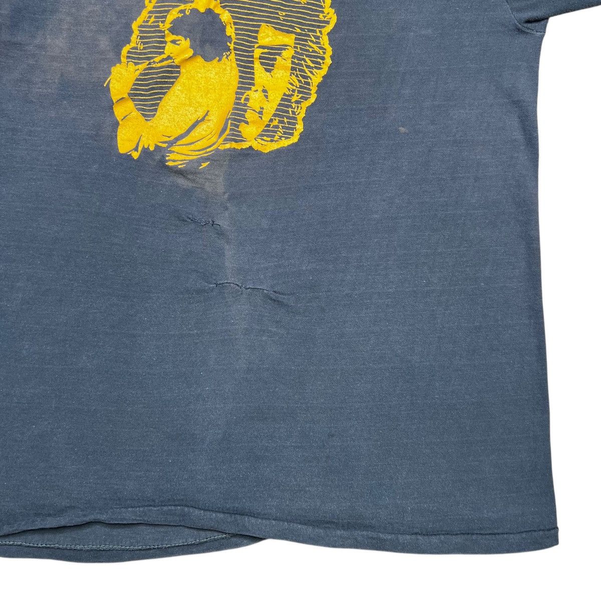 Band Tees Vintage 1970s Neil Diamond Band Tee Graphic T-Shirt Size US M / EU 48-50 / 2 - 7 Thumbnail