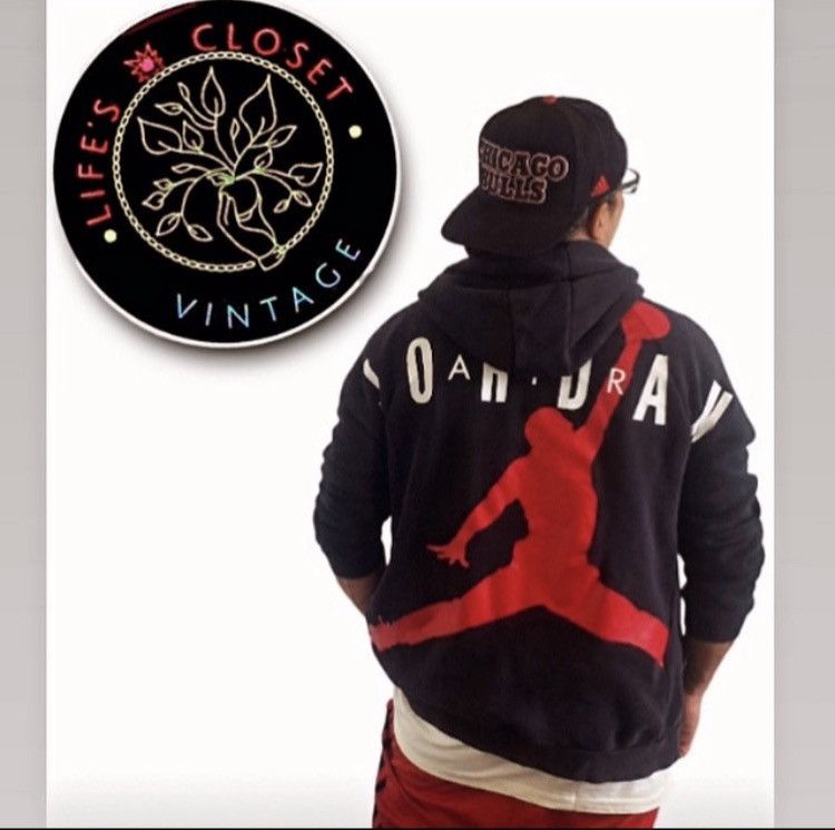 Jordan Brand × Vintage Vintage Air Jordan Hoodie Size US S / EU 44-46 / 1 - 6 Thumbnail