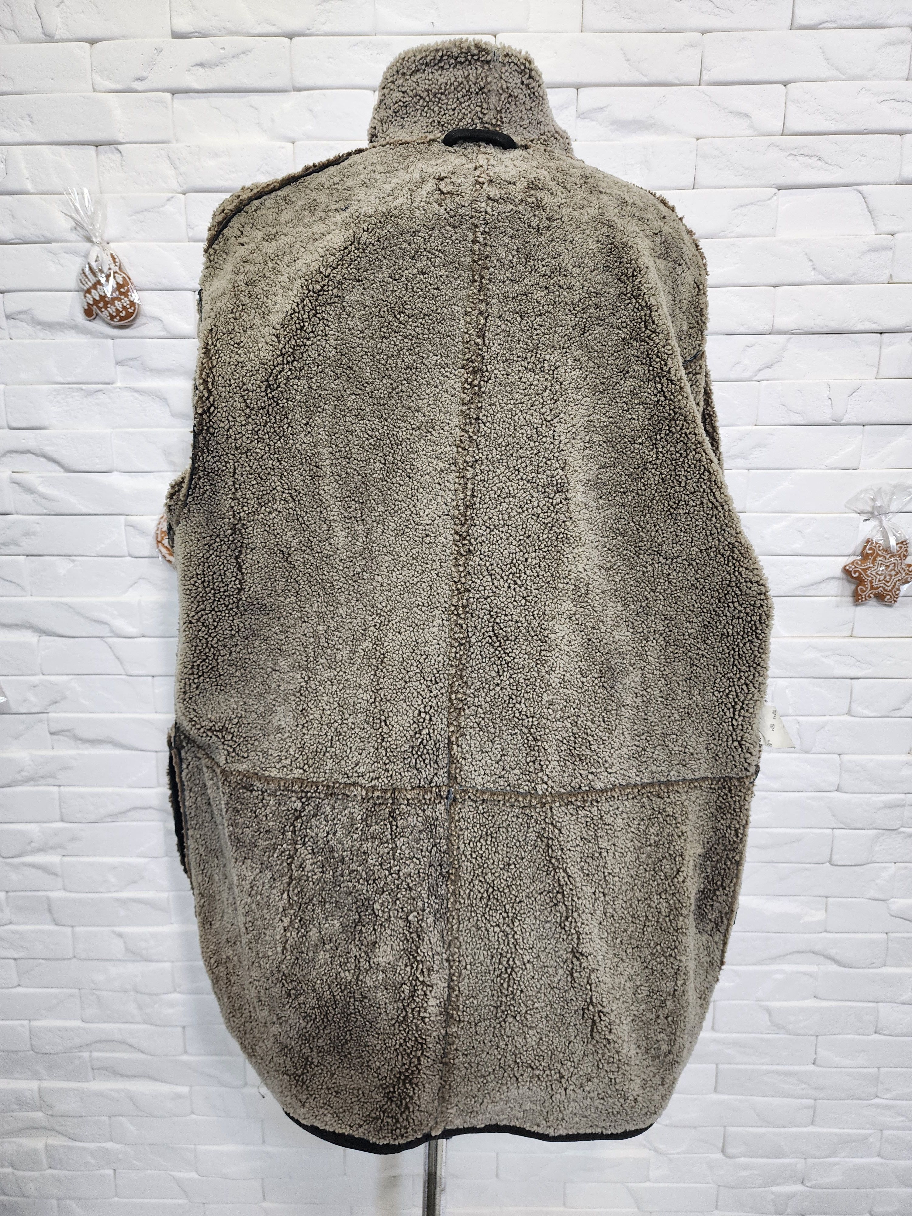Men's Black Sheepskin Coat: Genuine Fur, Zippered