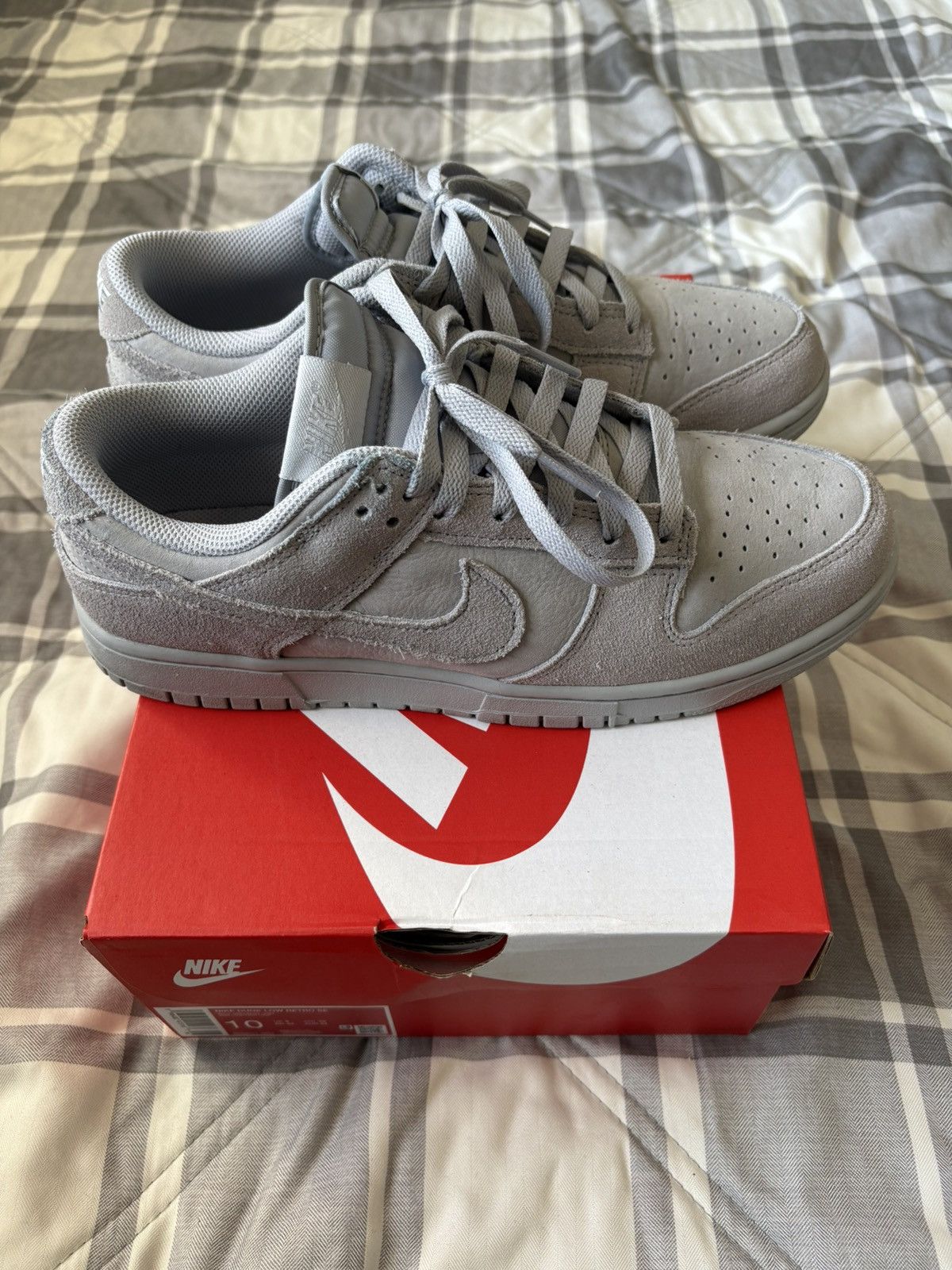 Nike Nike Dunk Low Grey Suede Size US 10 / EU 43 - 7 Thumbnail