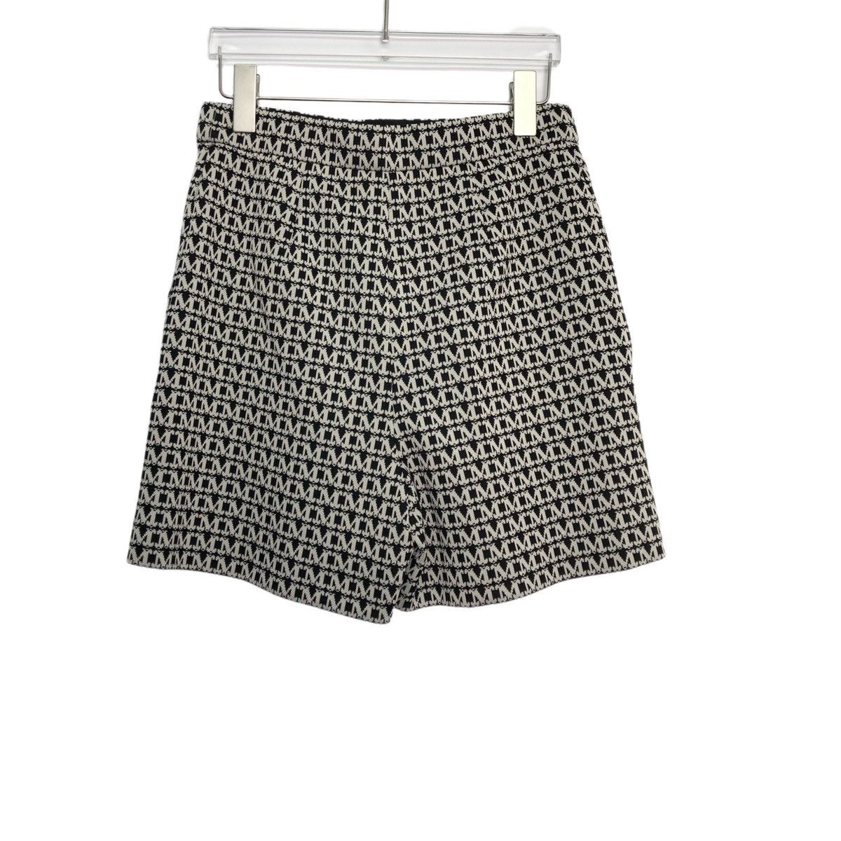 Max Mara MaxMara All Over M Letter Printed Knit Shorts K26WX Size 26" / US 2 / IT 38 - 2 Thumbnail
