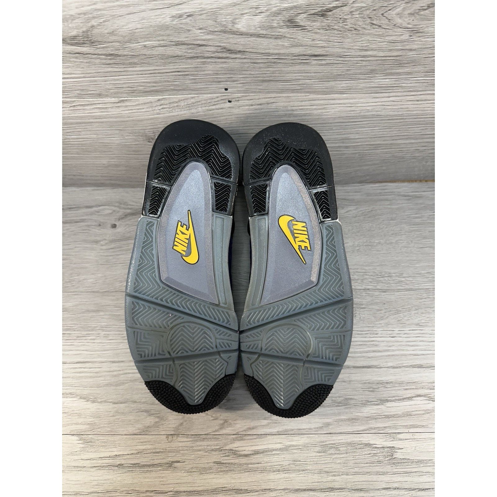 Jordan Brand Air Jordan 4 Retro Lakers - Size 7.5 Size US 7.5 / EU 40-41 - 6 Thumbnail