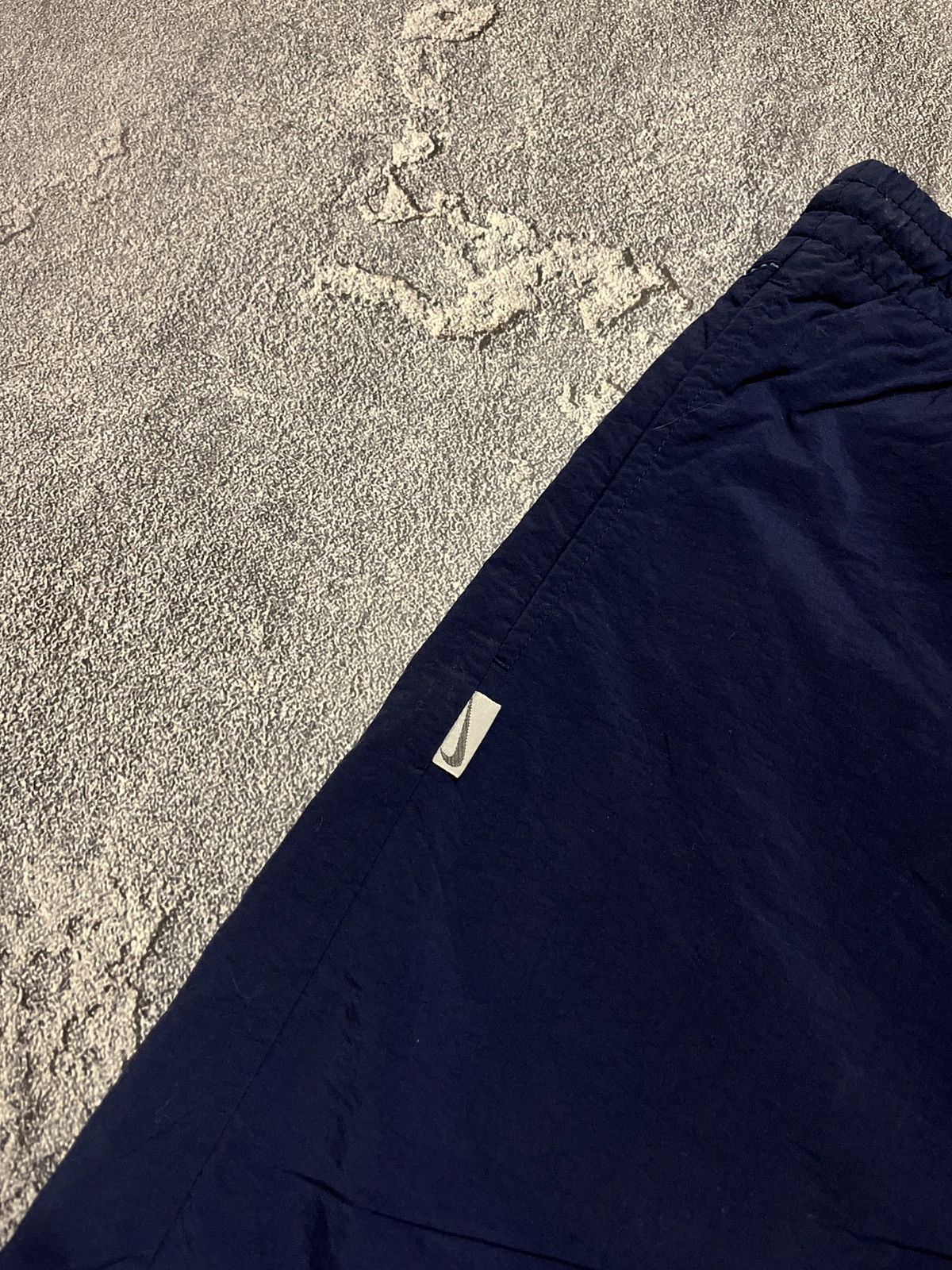 Nike × Vintage Vintage Nike Big Swoosh Shorts Nylon Baggy 90’s Size US 36 / EU 52 - 5 Thumbnail