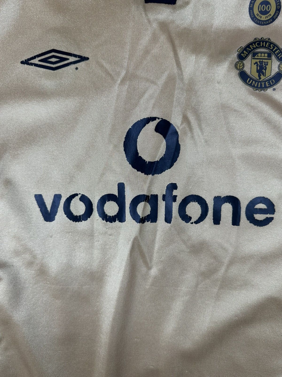 Umbro Umbro Manchester United Reversible 2001/02Away Retro Jersey Size US XS / EU 42 / 0 - 7 Thumbnail
