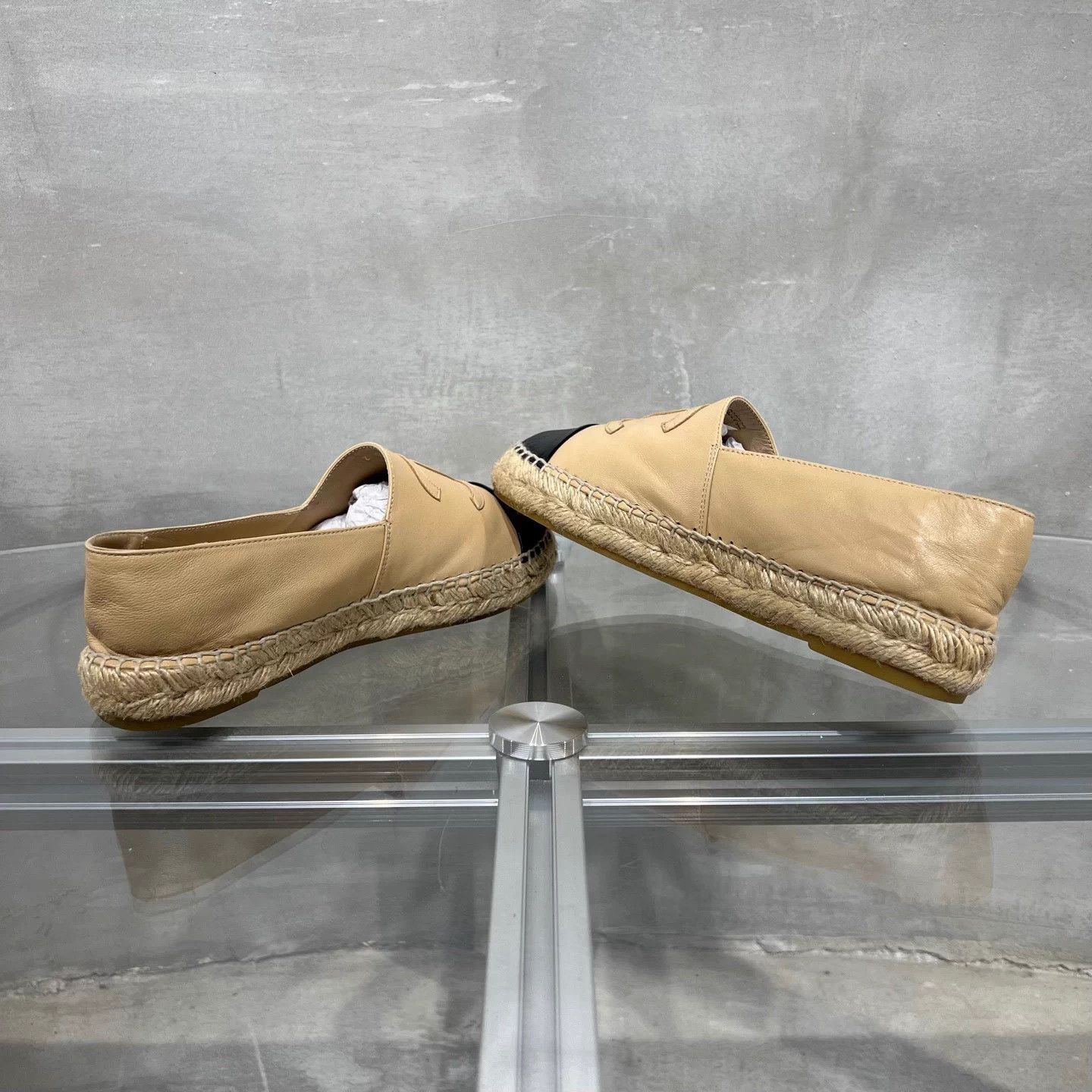 Chanel Chanel beige deck shoes 38 EU Size US 7 / IT 37 - 5 Thumbnail
