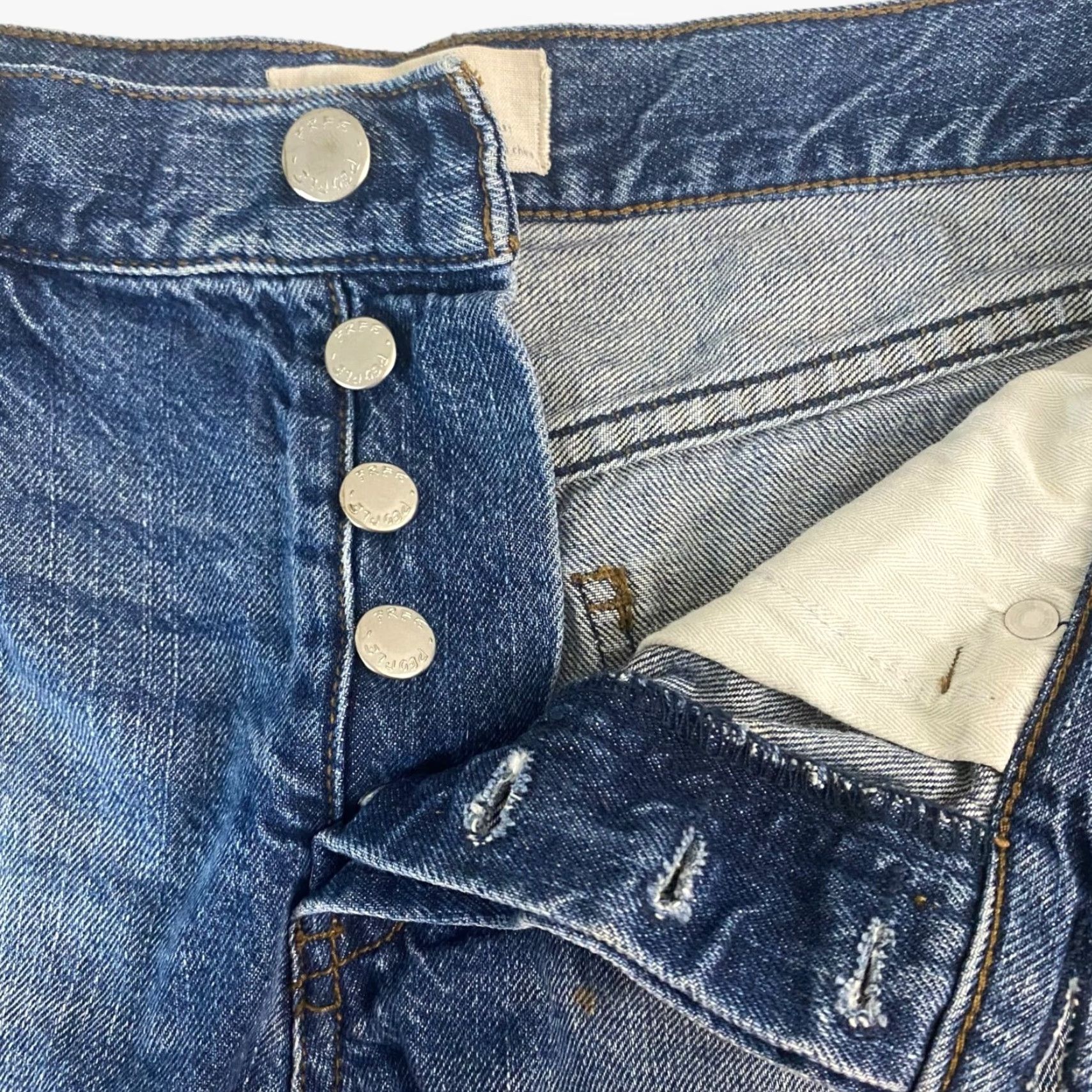 Free People VINTAGE Free People We The Free Jean Shorts Womens 27 Blue Denim Raw Hem Cut Off Size 27" / US 4 / IT 40 - 5 Thumbnail