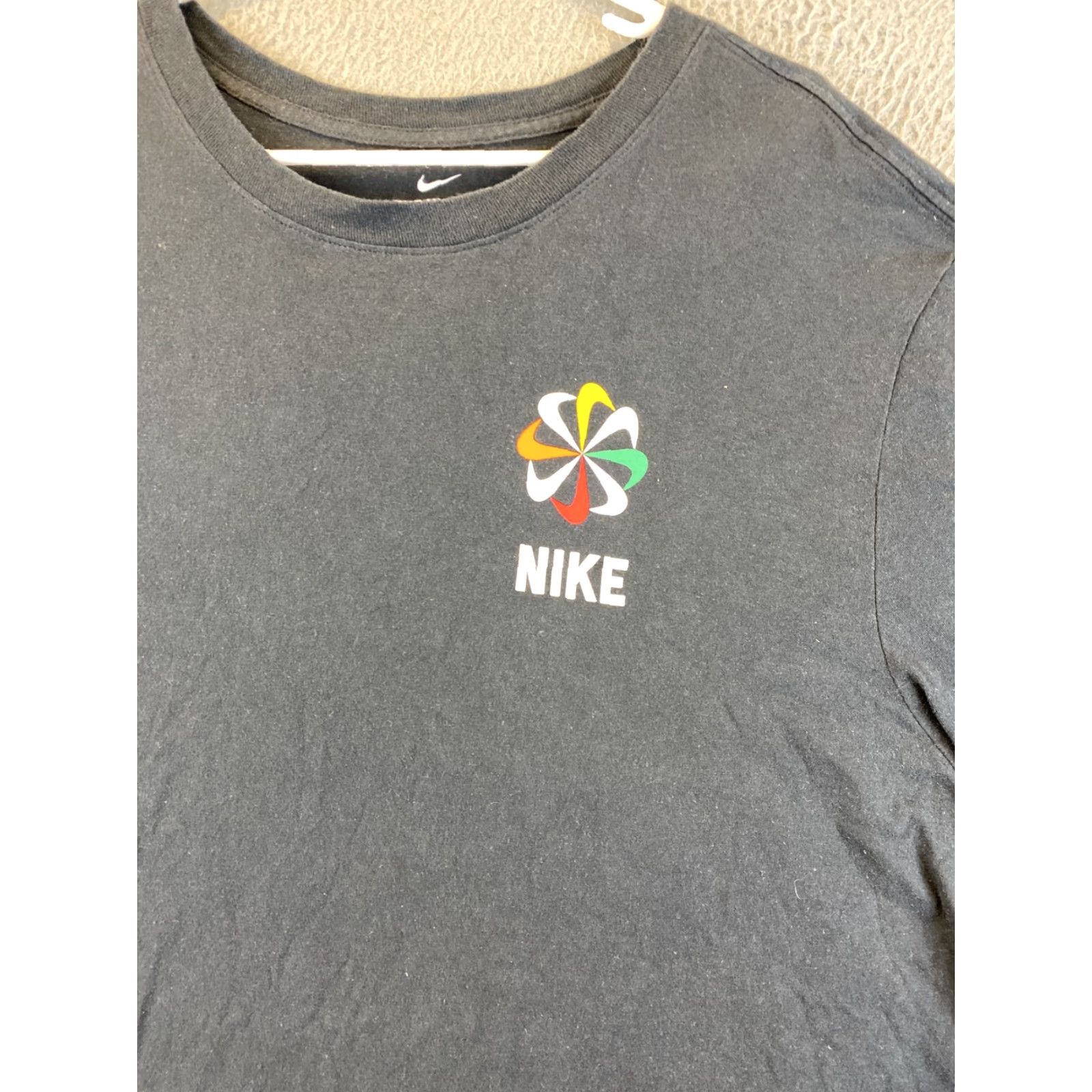 Nike VINTAGE Nike Sunburst T-Shirt The Sport Shoe Of Champions Black 2XL Men Nike 88-66 Sports Size US XXL / EU 58 / 5 - 2 Thumbnail