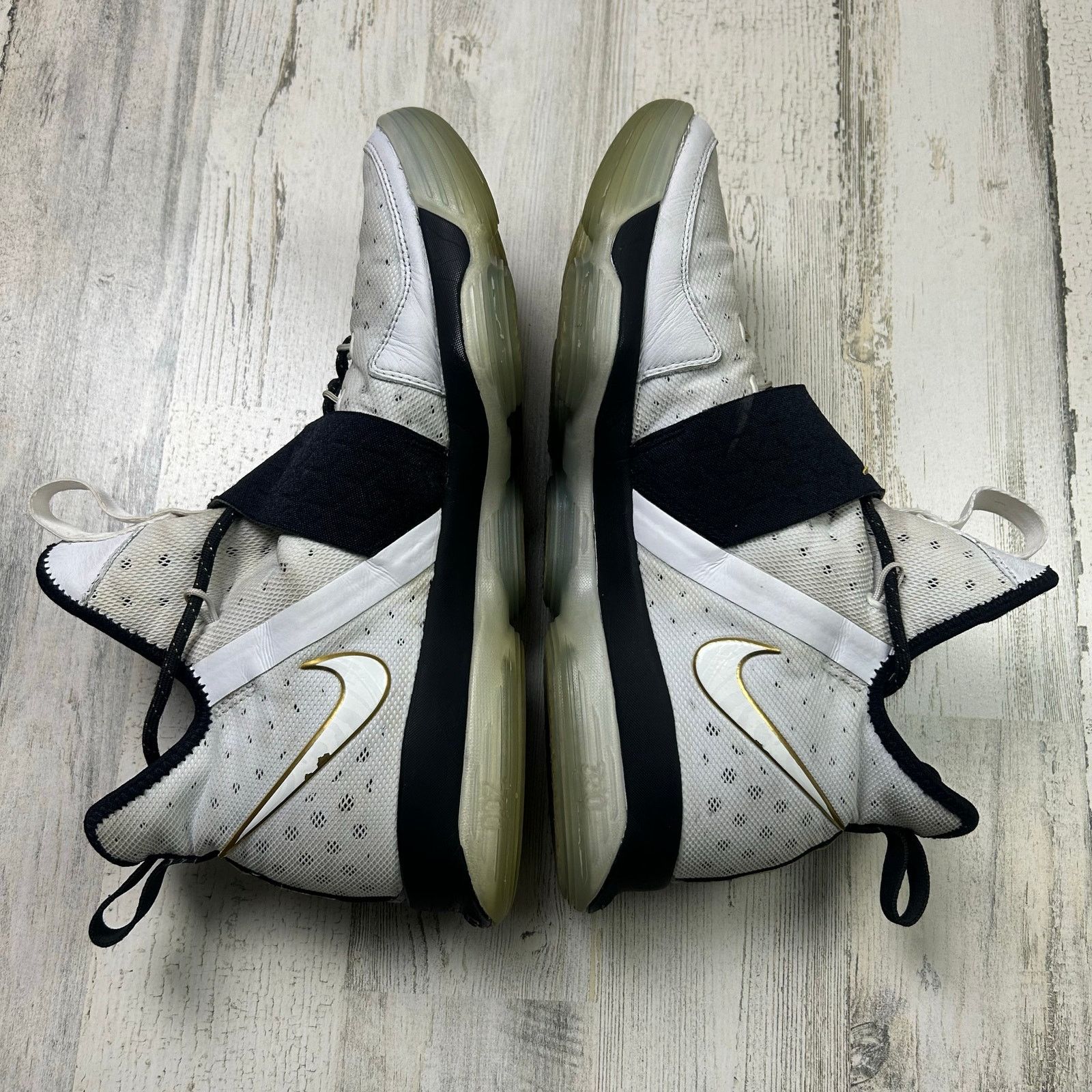 Nike Nike LeBron 14 BHM (2017) Men's - 860634-100 Size 12 Size US 12 / EU 45 - 5 Thumbnail