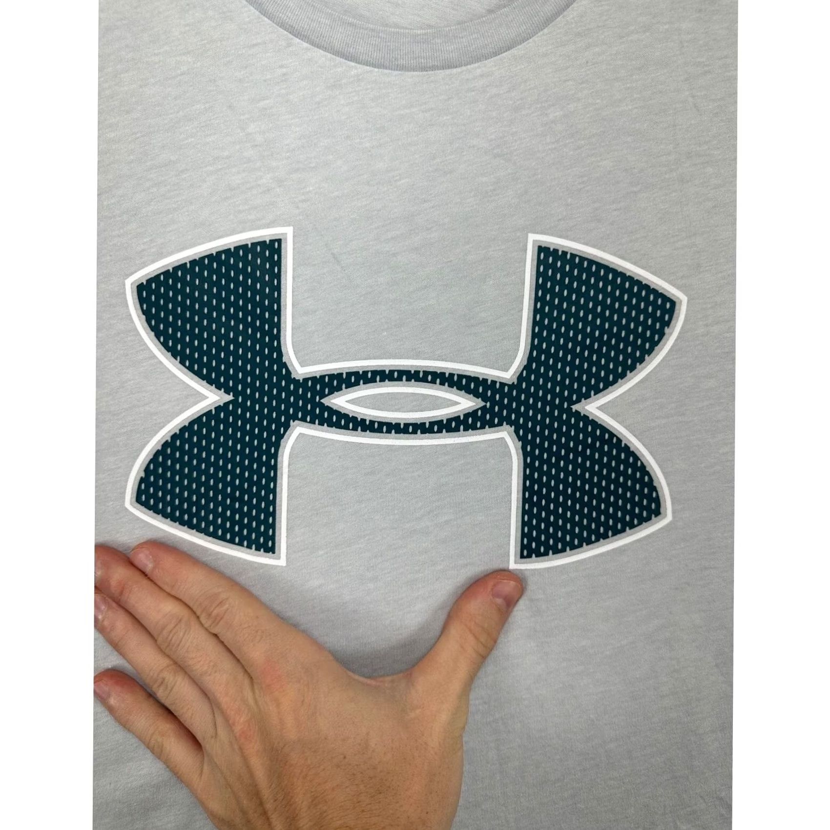 Under Armour Under Armour Loose Mens 2XL T-Shirt Grey Heather Graphic Print Tee Authnetic EUC Size US XXL / EU 58 / 5 - 6 Thumbnail