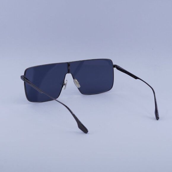 Victoria Beckham VB238S 041 Sunglasses Gunmetal Shield Frame
