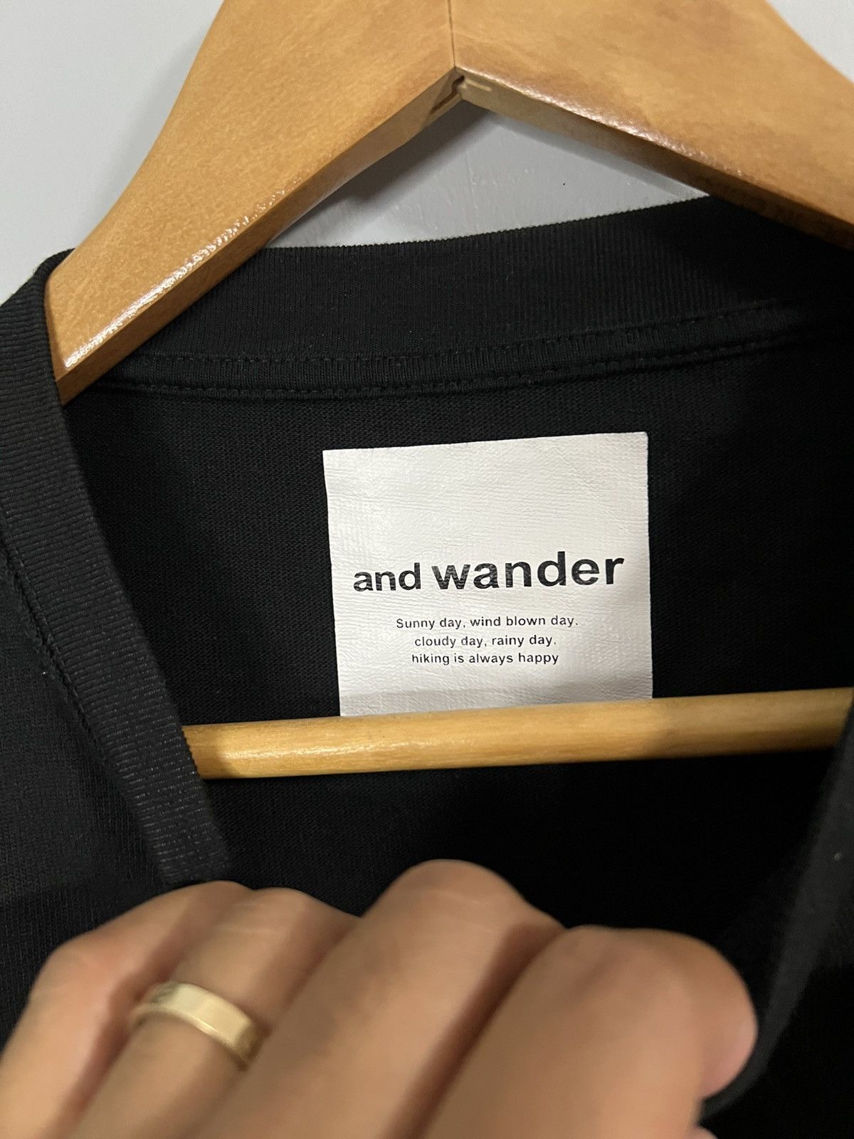 And Wander And wander heavy cotton long sleeve pocket t shirt Size US L / EU 52-54 / 3 - 4 Thumbnail