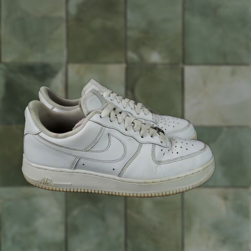Nike Nike Air Force 1 Shoes Mens 7.5 White Leather Low Top Sneakers CW2288-111 Size US M / EU 48-50 / 2 - 1 Thumbnail