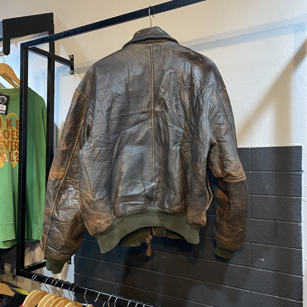 Avirex Vintage Palam Inspired Avirex Leather Jackets Made In Korea Size US L / EU 52-54 / 3 - 2 Thumbnail