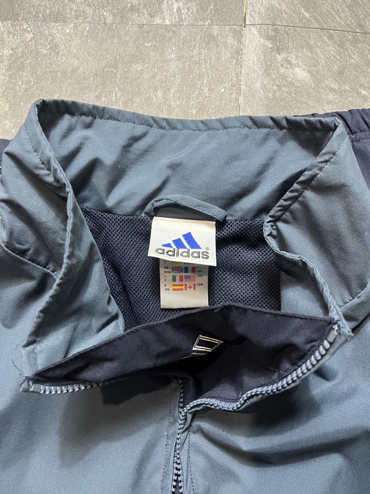 Adidas Adidas 90s Vintage Center Logo Anorak Jacket Y2K Size US XL / EU 56 / 4 - 10 Thumbnail