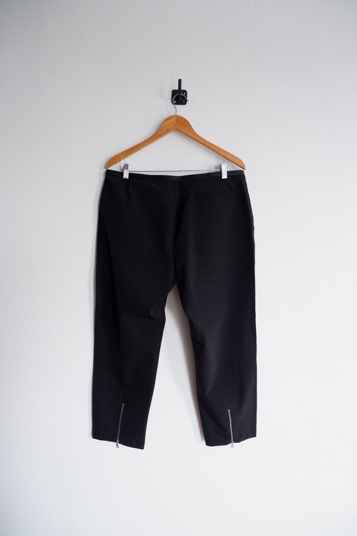 Prada PRADA Nylon Gabardine Cropped Belted Zipper Leg Pants Size US 34 / EU 50 - 2 Thumbnail