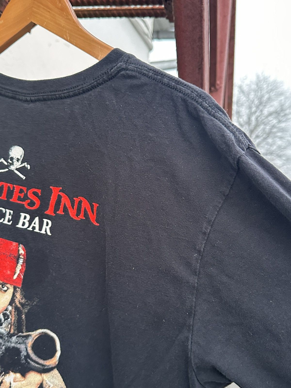 Vintage Vintage Pirates Of The Caribbean Movie T Shirt Black Size XL Size US XL / EU 56 / 4 - 6 Thumbnail