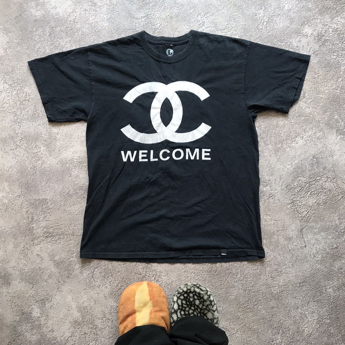 Vintage Vintage Y2K Parody Logo Graphic Tee Streetwear Swag Slim L Size US L / EU 52-54 / 3 - 1 Thumbnail