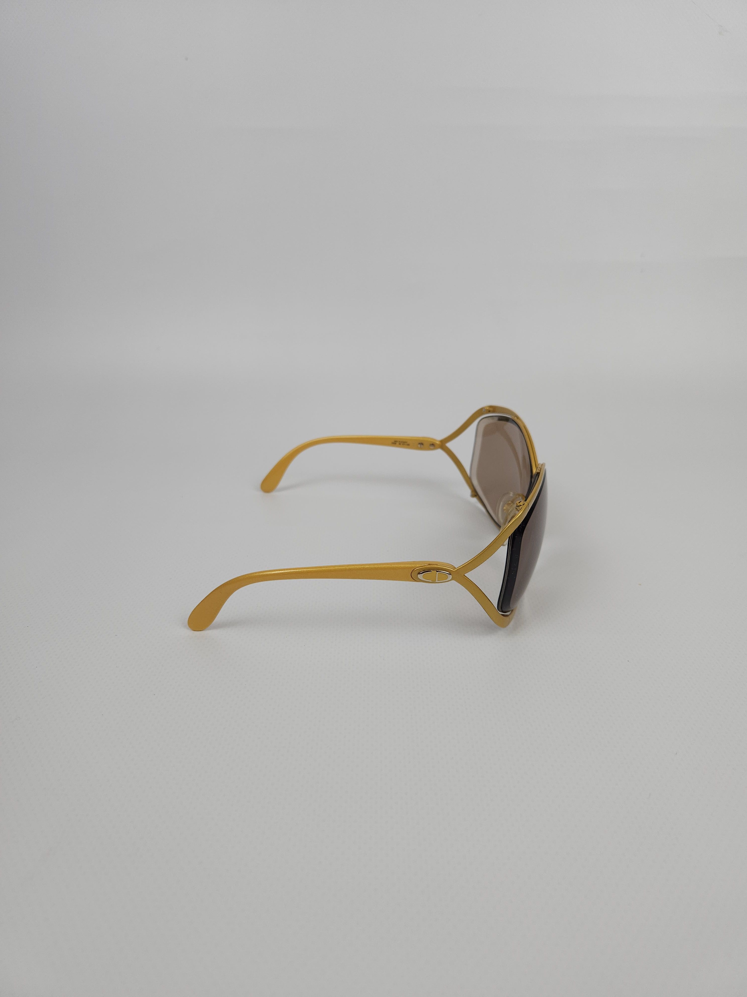 Dior Vintage 80s Dior 2056 40 butterfly sunglasses Size ONE SIZE - 6 Thumbnail