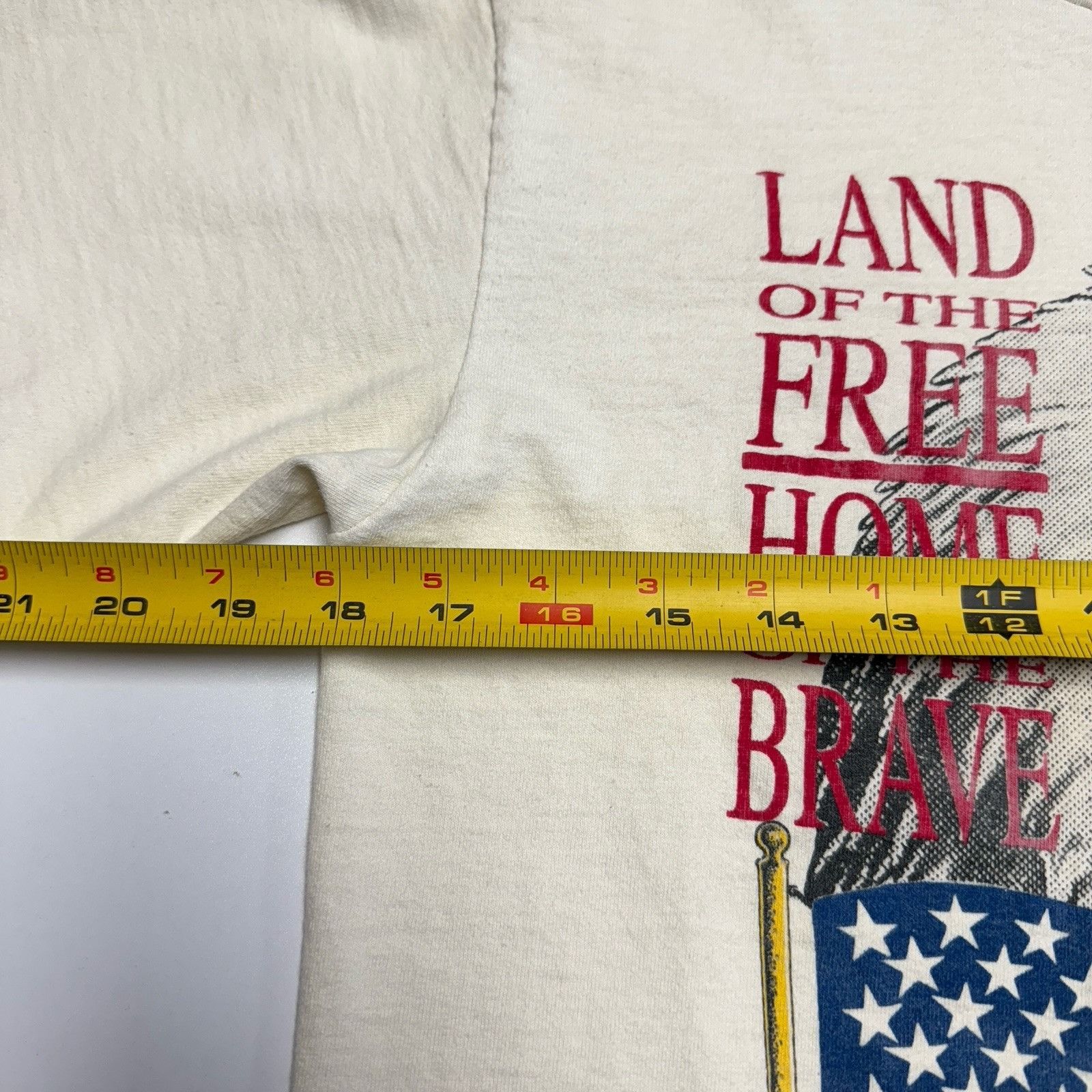 Vintage Vintage American Flag Blad Eagle T Shirt Mens M 18x27.5 USA Size US M / EU 48-50 / 2 - 15 Thumbnail