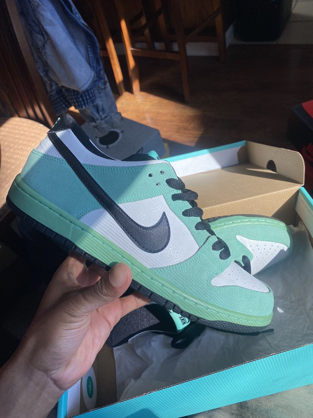 image of Nike Dunk Sb Low Sea Crystal 2016 Size 10 Shoes in Seafoam, Men's