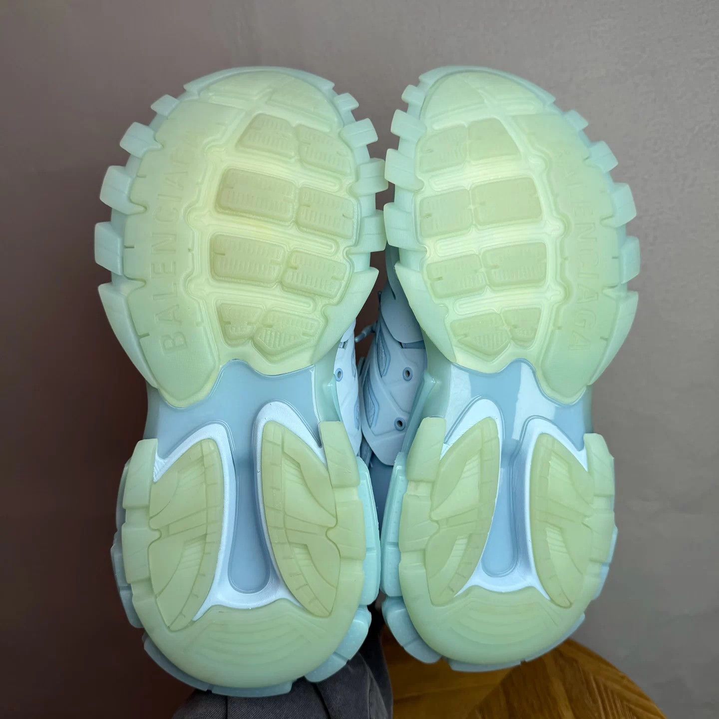 Balenciaga Balenciaga Blue Track Sneaker 42 EU (99% New) Size US 9 / EU 42 - 8 Thumbnail