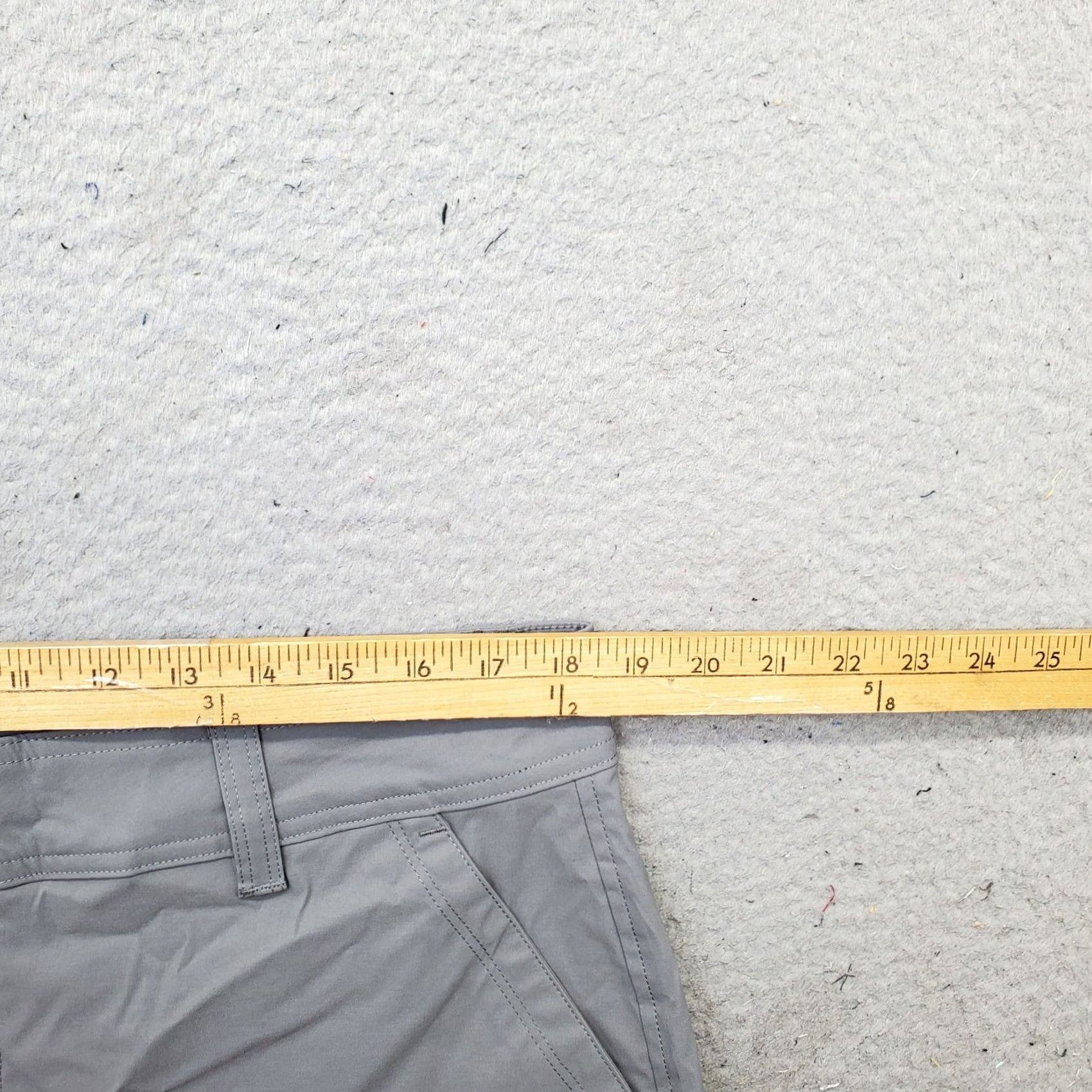 Eddie Bauer Eddie Bauer Womens Size 16 Gray Cargo Pocket Shorts Stretch 5 Inseam Casual Travel Outdoor Size 38" / US 16 / IT 52 - 5 Thumbnail