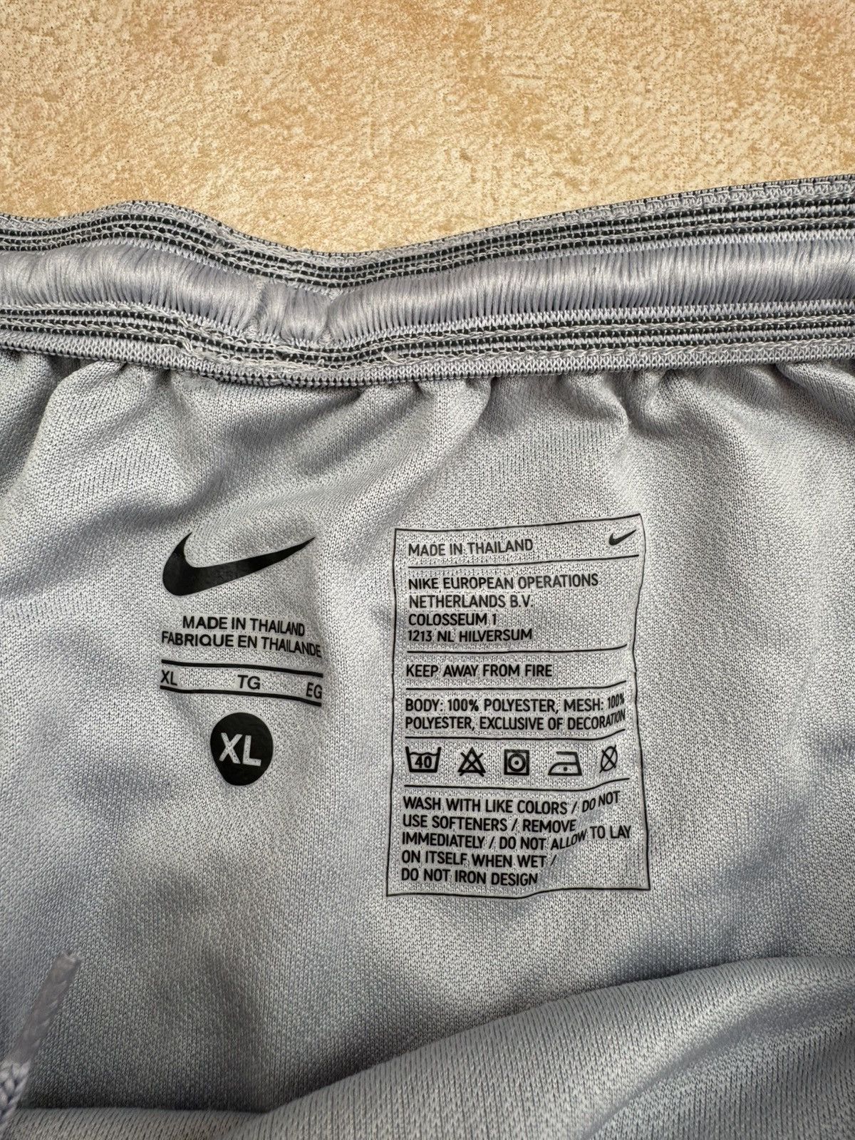 Nike × Vintage Vintage Arsenal Elmunia 2008-2009 Player Issue Soccer Shorts Size US 38 / EU 54 - 8 Thumbnail