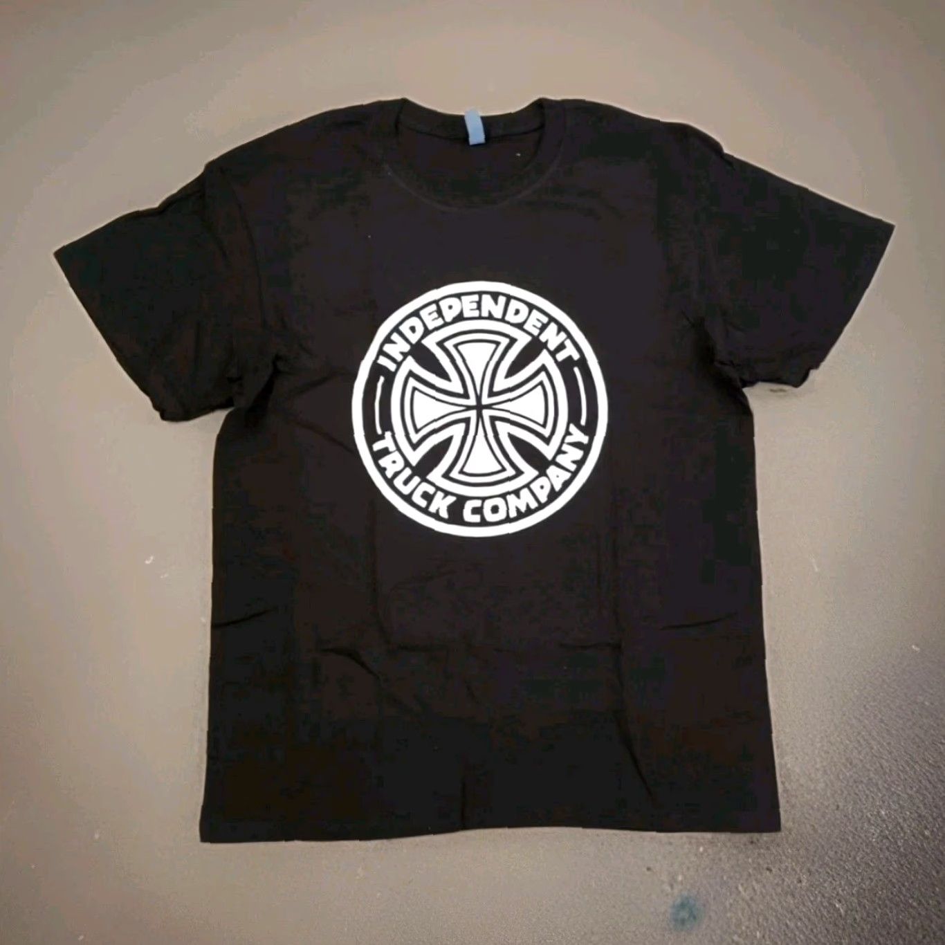 Vintage Independent TRUCK CO LOGO T Shirt Black L Men Regular Short Sleeve Cotton Graphic Print 80s 90s Skateboarding USA Size US L / EU 52-54 / 3 - 3 Thumbnail