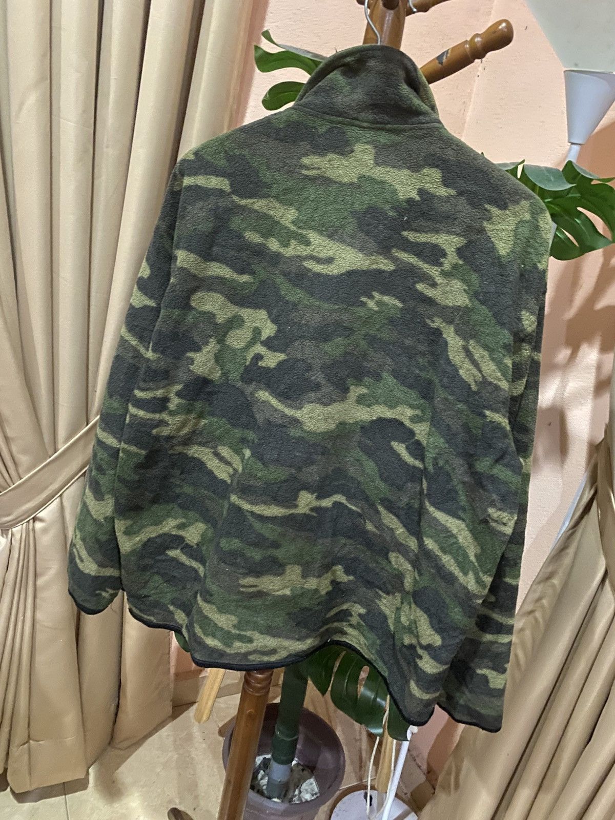 Macbeth Vintage Macbeth Activewear Camo Fleece Jacket Green Camo Size US L / EU 52-54 / 3 - 6 Thumbnail