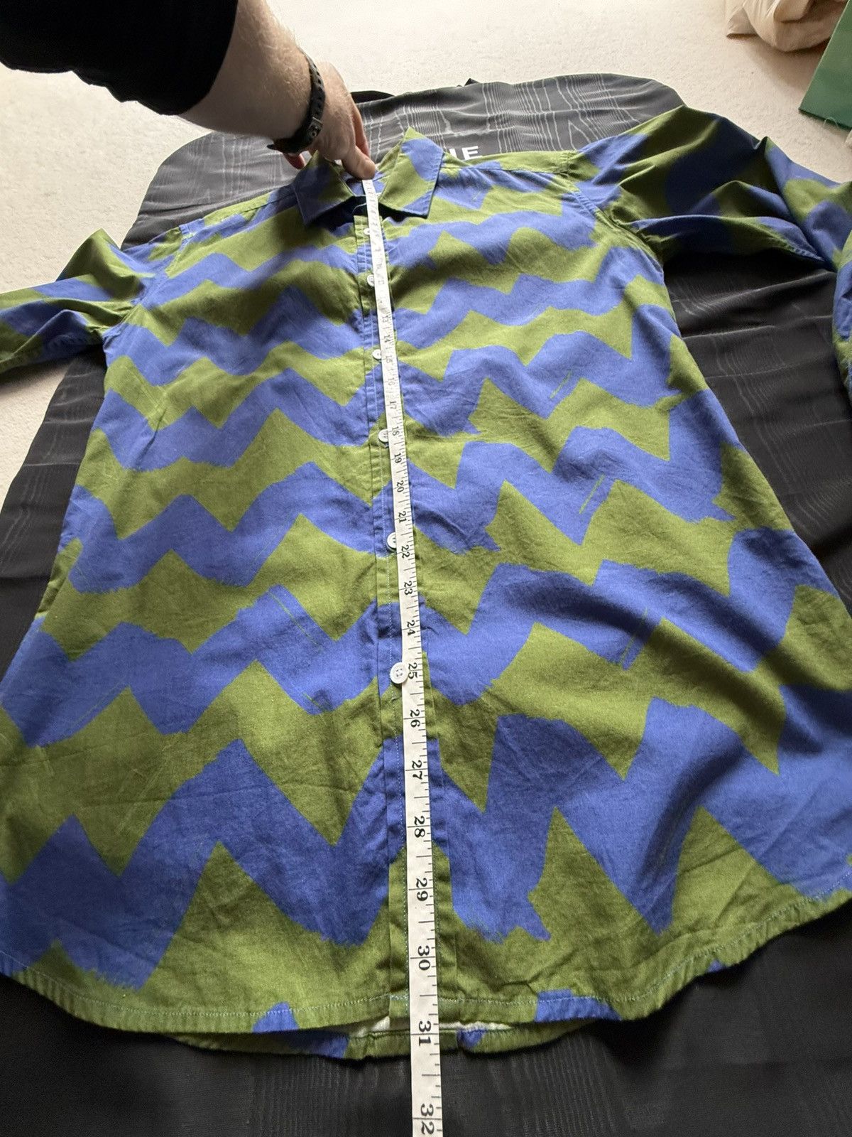 Band Of Outsiders Band of Outsiders blue green squiggle logo shirt Size US M / EU 48-50 / 2 - 5 Thumbnail