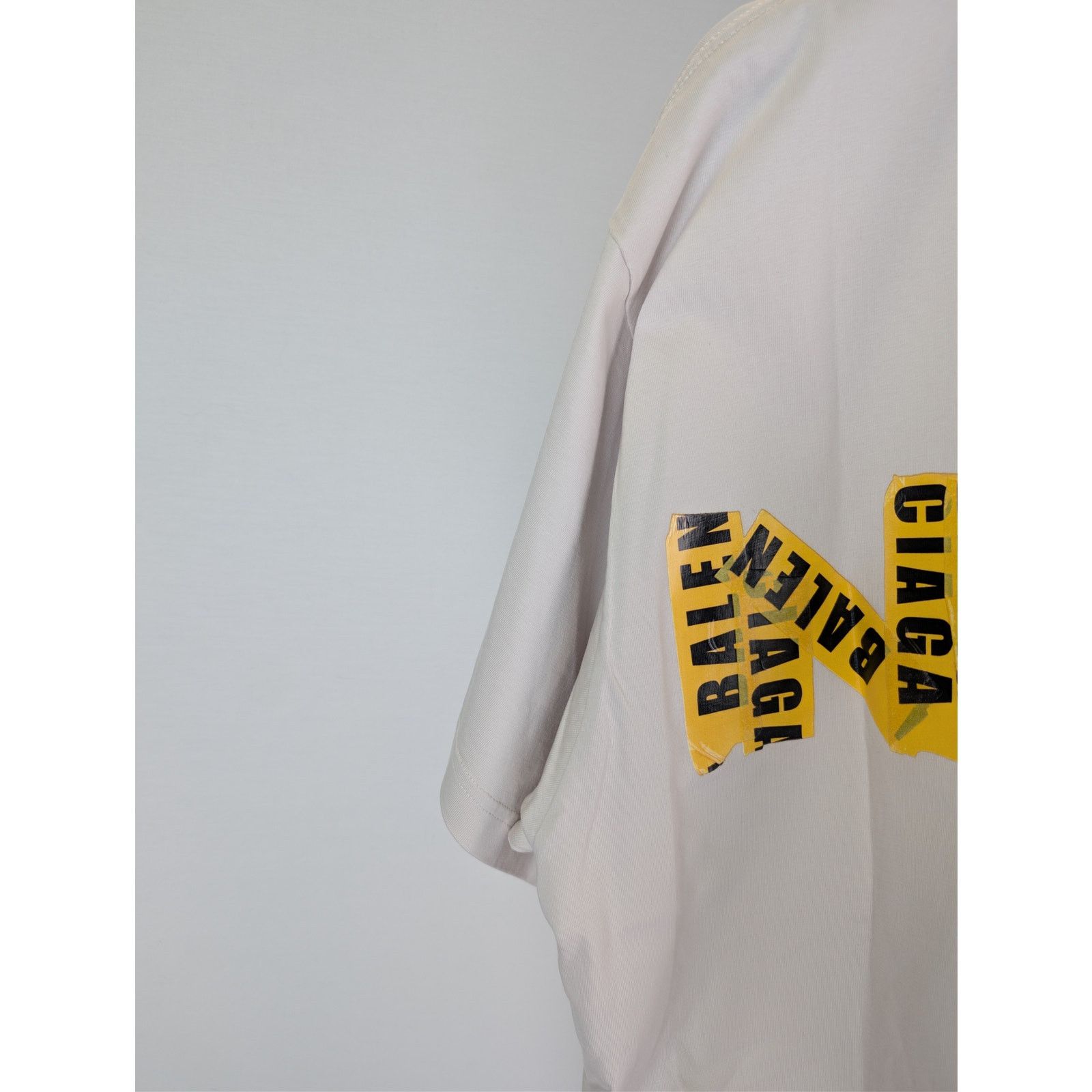 Balenciaga o1rshd1 Need For Speed T-Shirt in Ivory Size US XL / EU 56 / 4 - 12 Thumbnail