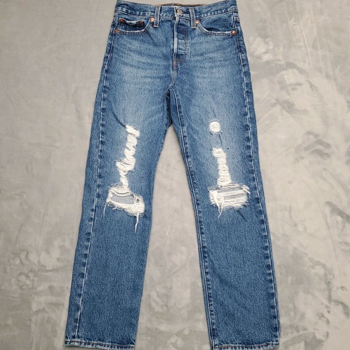 Denime VINTAGE Levis Premium Jeans Womens 26 Blue Denim Wedgie Straight Leg Button Fly Pants Size 26" / US 2 / IT 38 - 2 Thumbnail