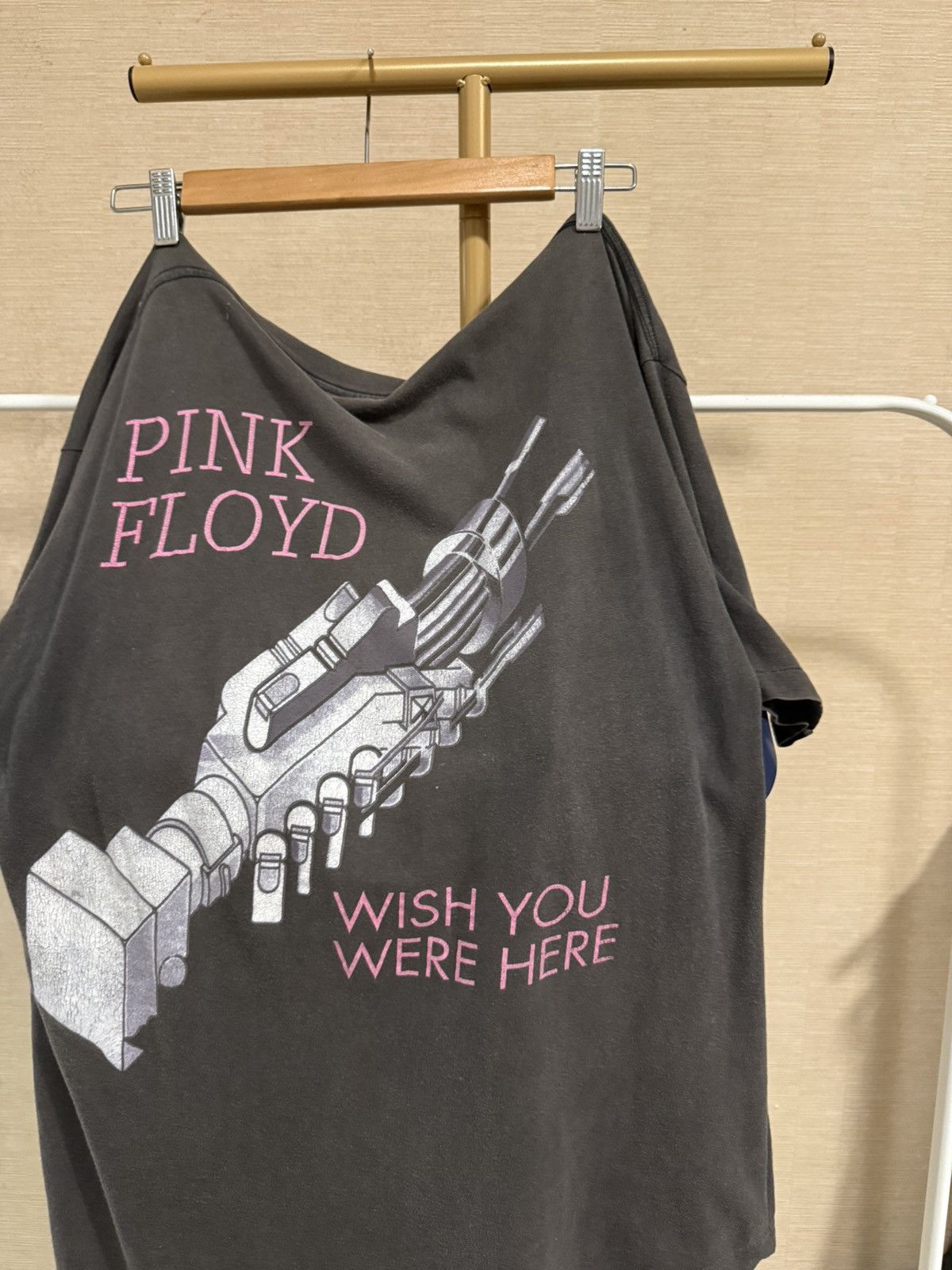 Pink Floyd Vintage 1992 Sun Faded Pink Floyd Wish You Were Here Tee Size US XL / EU 56 / 4 - 12 Thumbnail