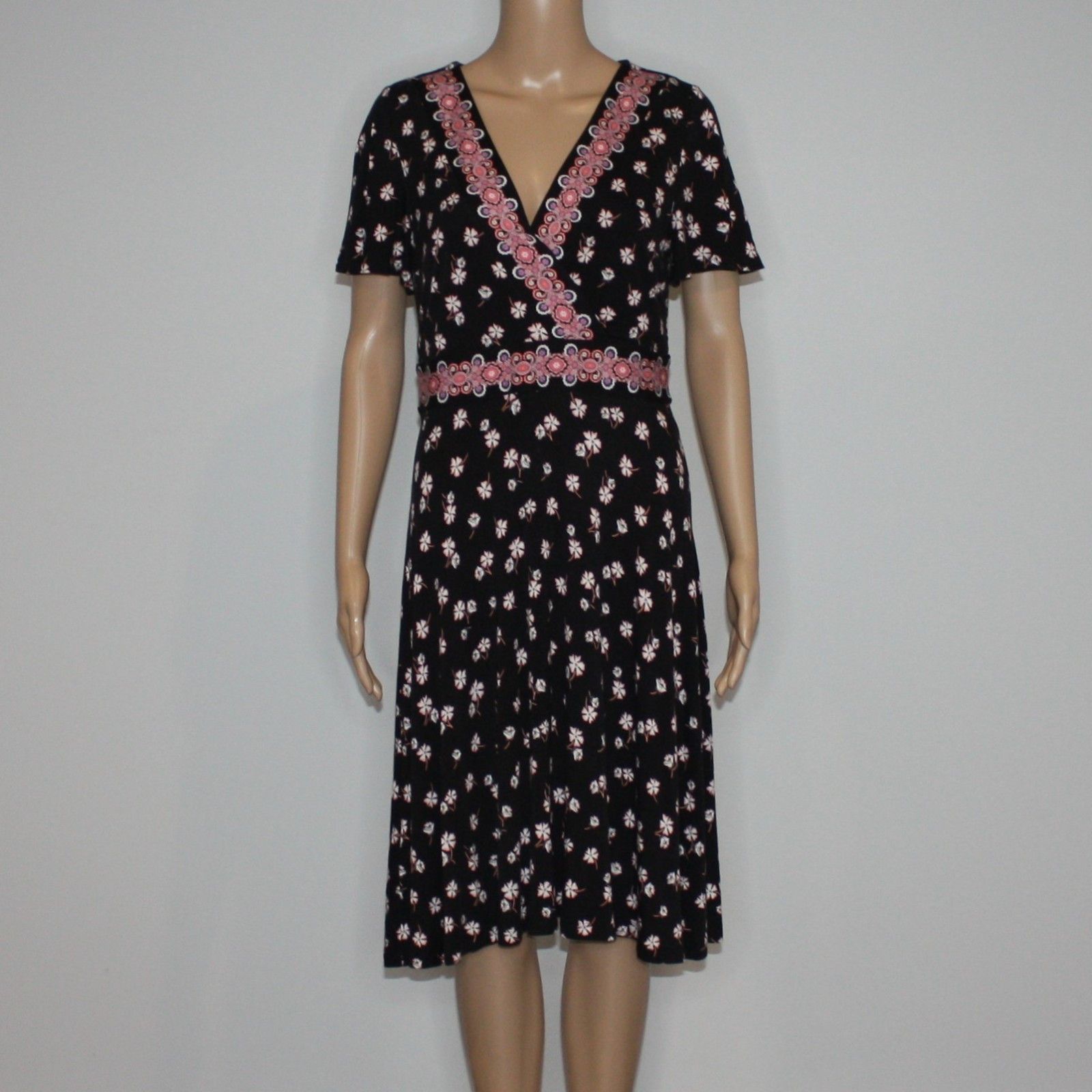 Loft Loft Women's Border Floral Wrap Dress in size US 4 Size S / US 4 / IT 40 - 2 Thumbnail