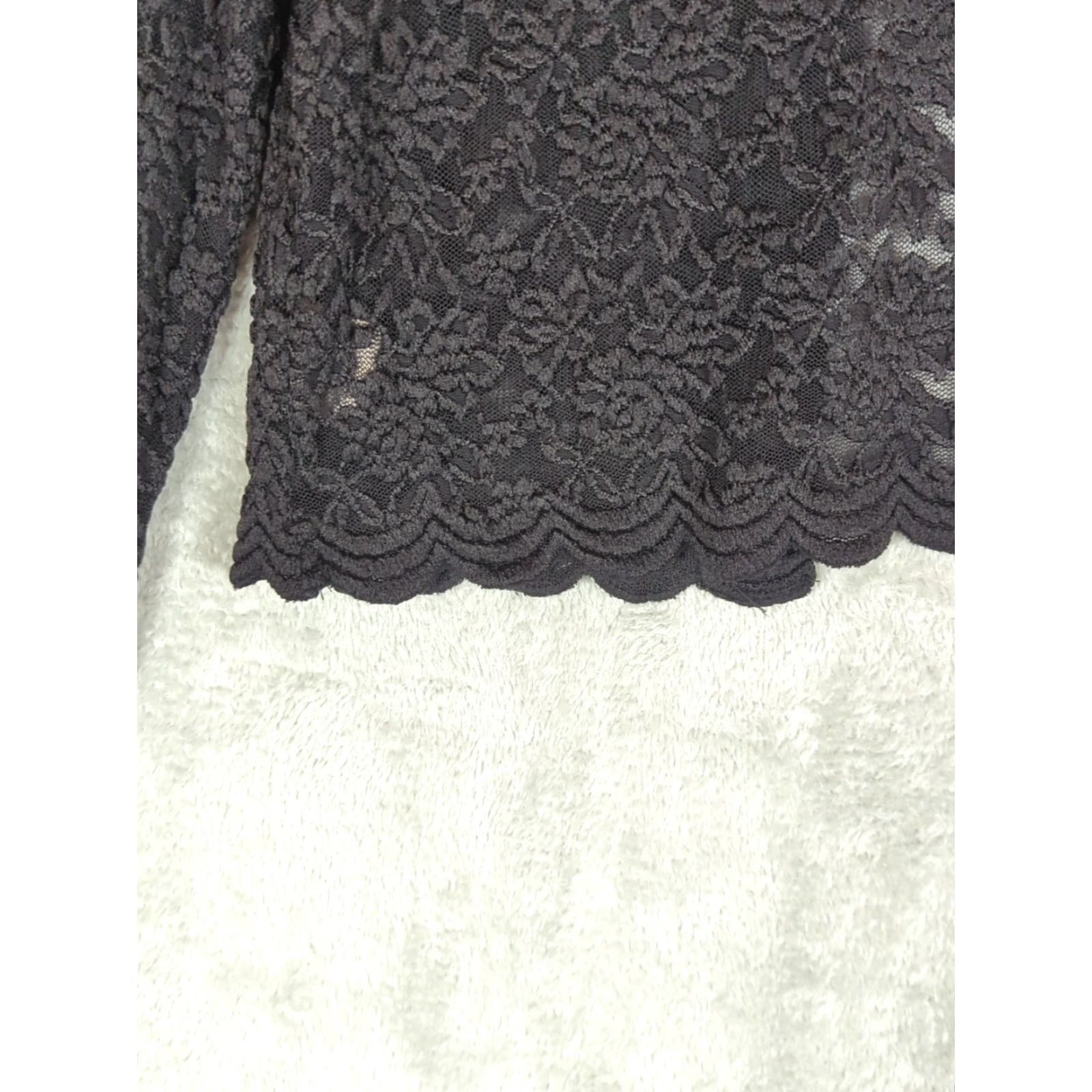 Vintage VINTAGE Connected Apparel Black Lace Cardigan Top Cropped Sheer Round Neck Long Sleeve Button Scallop Edge Gothic Witchy 90s Y2K Womens Size S Size S / US 4 / IT 40 - 3 Thumbnail