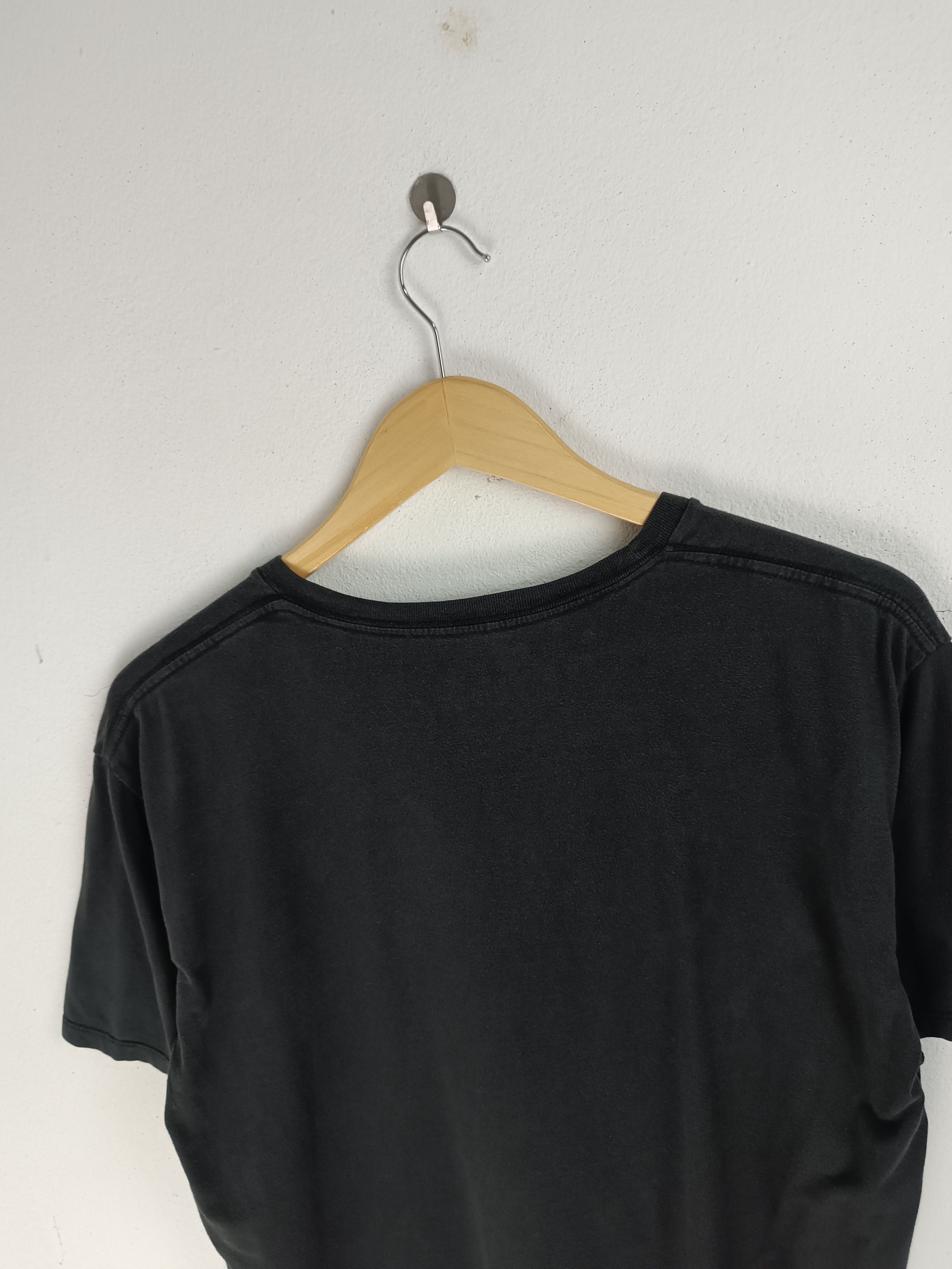 Vintage VINTAGE FADED CHIHIRO ONITSUKA HOTEL MURDERESS VERY RARE TEE Size US L / EU 52-54 / 3 - 14 Thumbnail